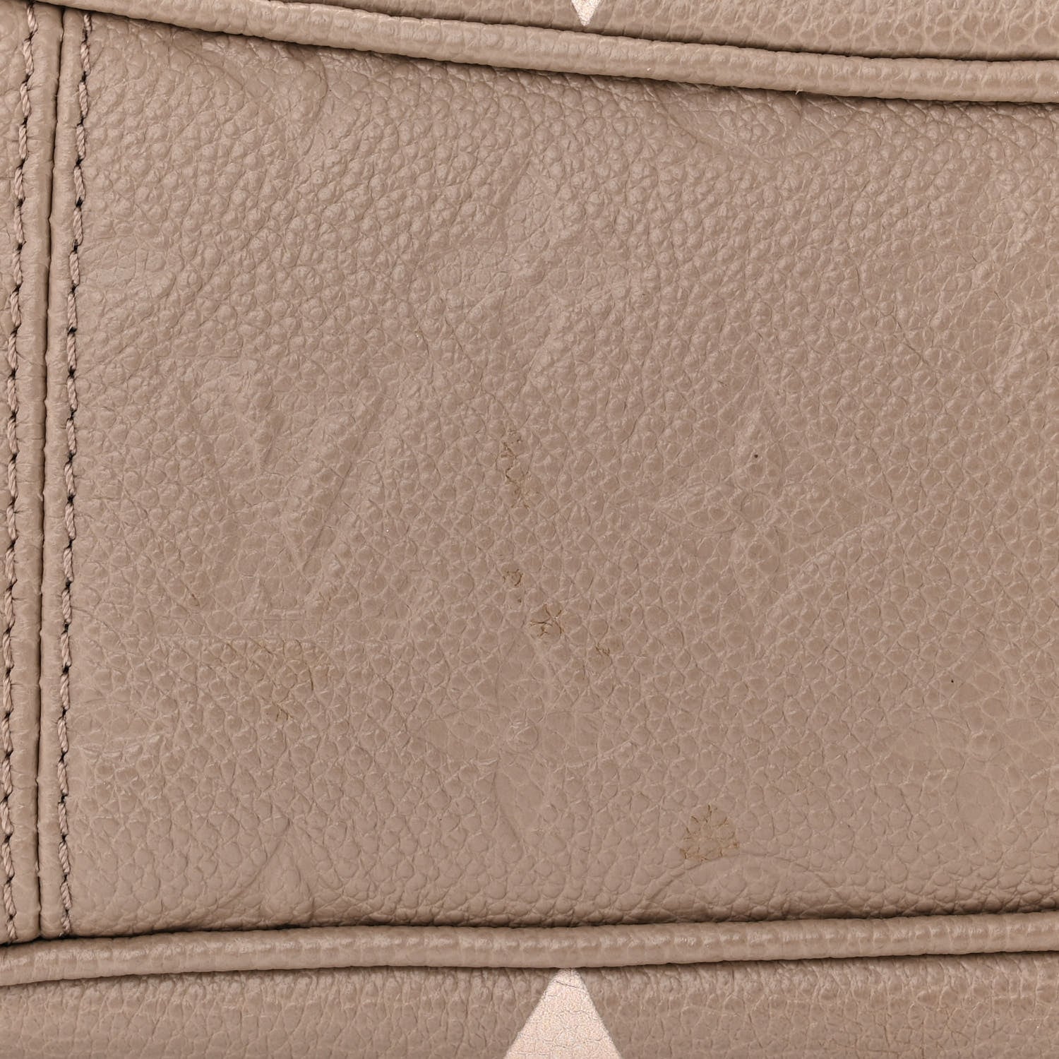 Louis Vuitton Empreinte Monogram Giant Trianon PM Tourterelle Creme 10 of 11