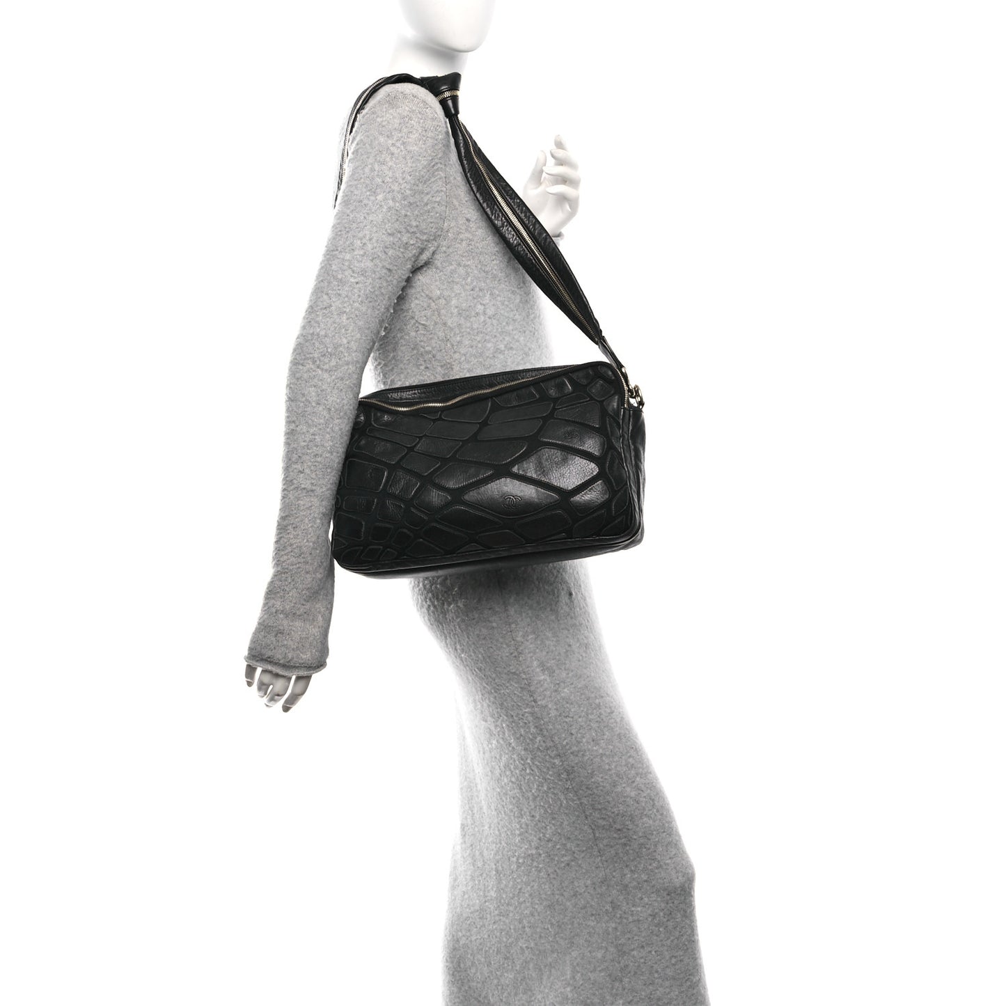 Lambskin Jersey Scales Camera Case Black