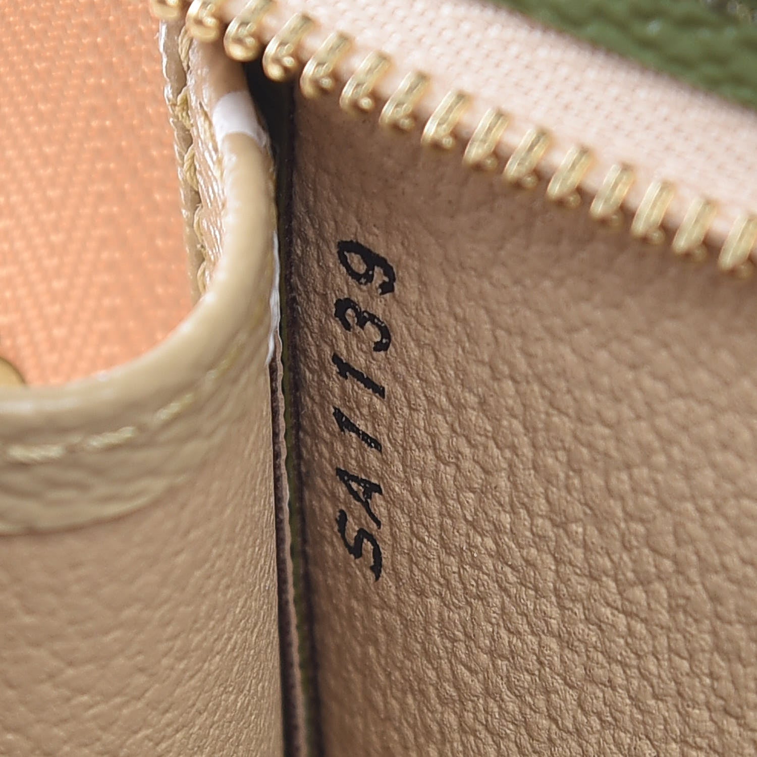 Louis Vuitton Monogram Giant Toiletry Pouch 26 Kaki 9 of 10