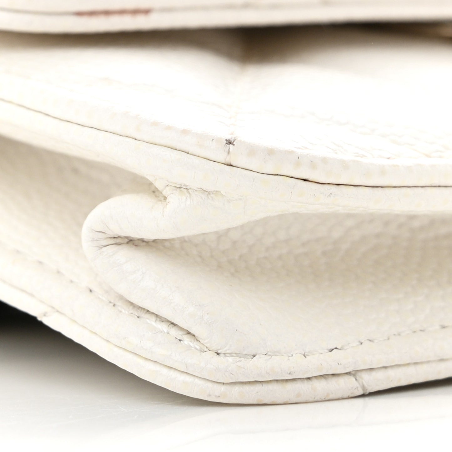 Caviar Quilted My Everything Belt Flap Card Holder White