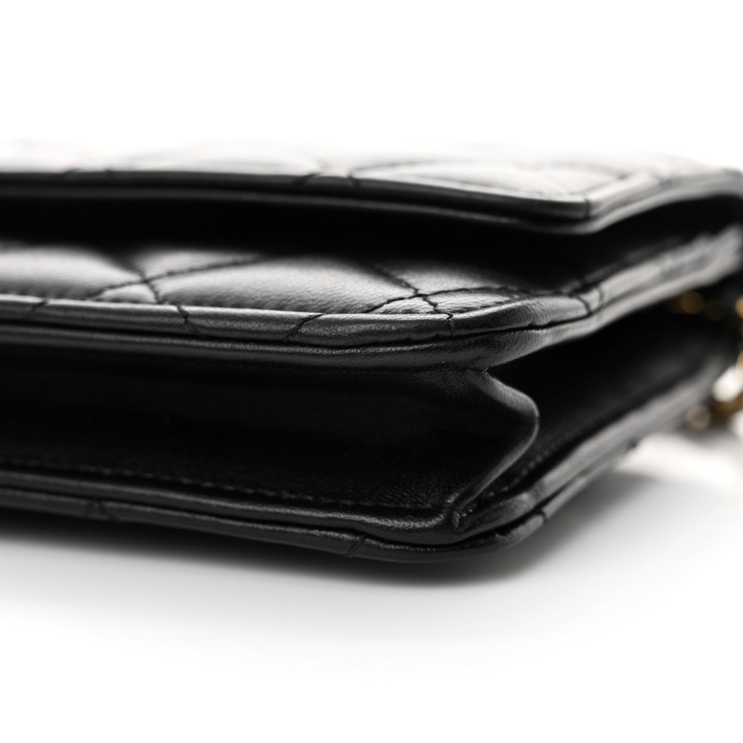 Lambskin Quilted Wallet On Chain WOC Black