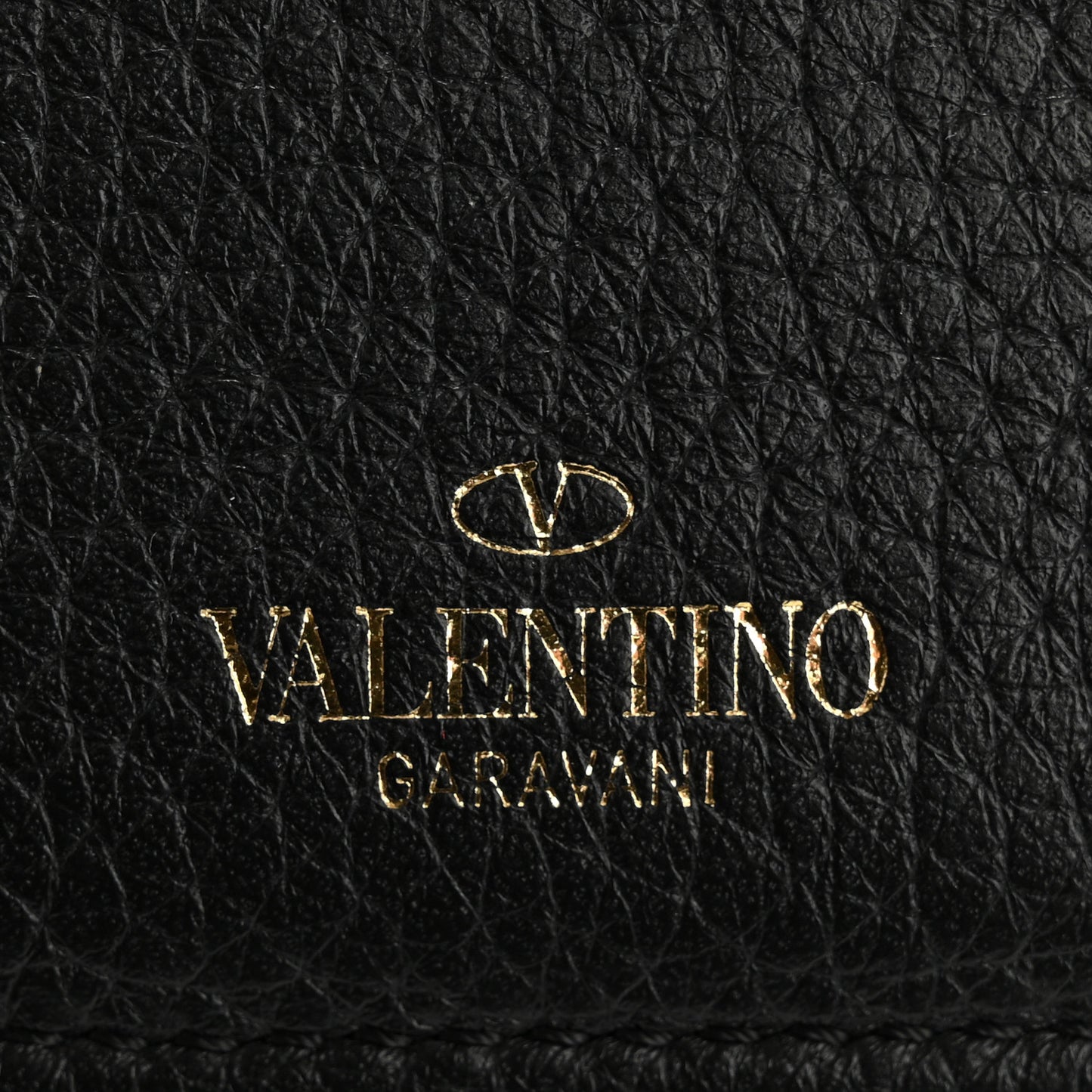 Pebbled Calfskin Rockstud Card Holder Black