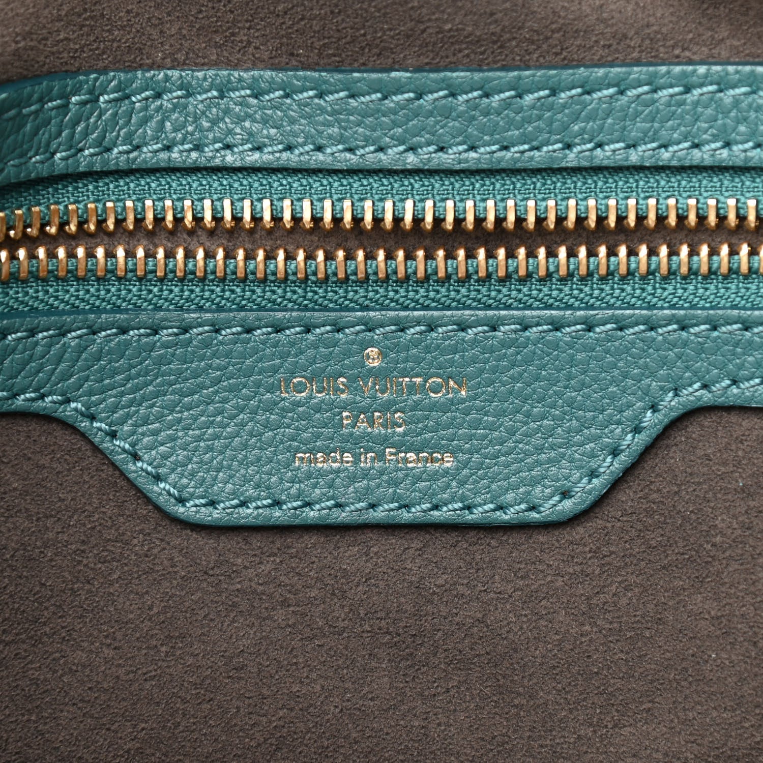 Louis Vuitton Mahina L Lagon 6 of 11