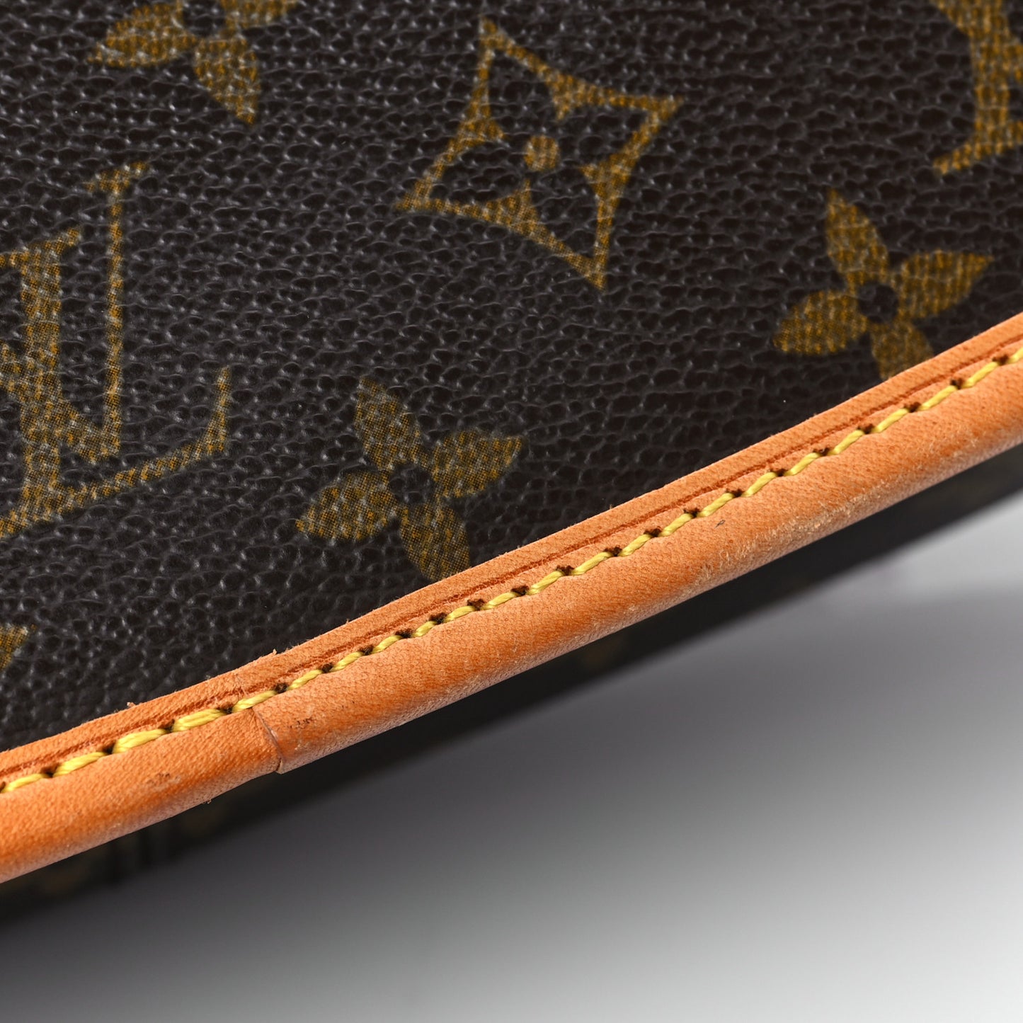 Monogram Sologne