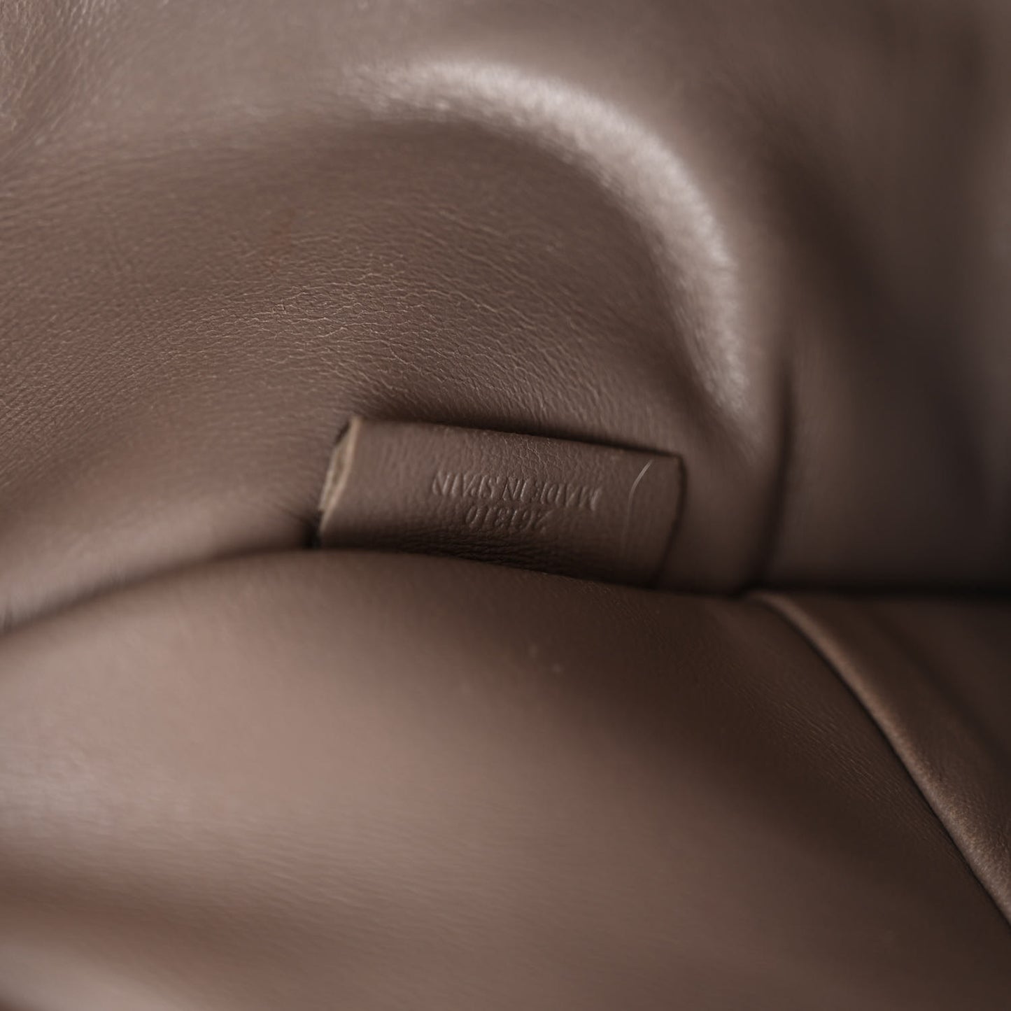 Calfskin Amazona 36 Mink