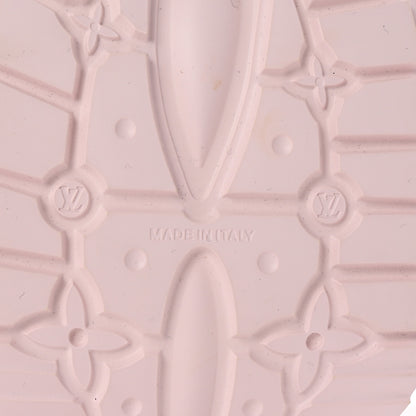 Louis Vuitton Rubber Monogram Embossed Pool 55 Flat Comfort Mule 39 Rose Clair 9 of 11