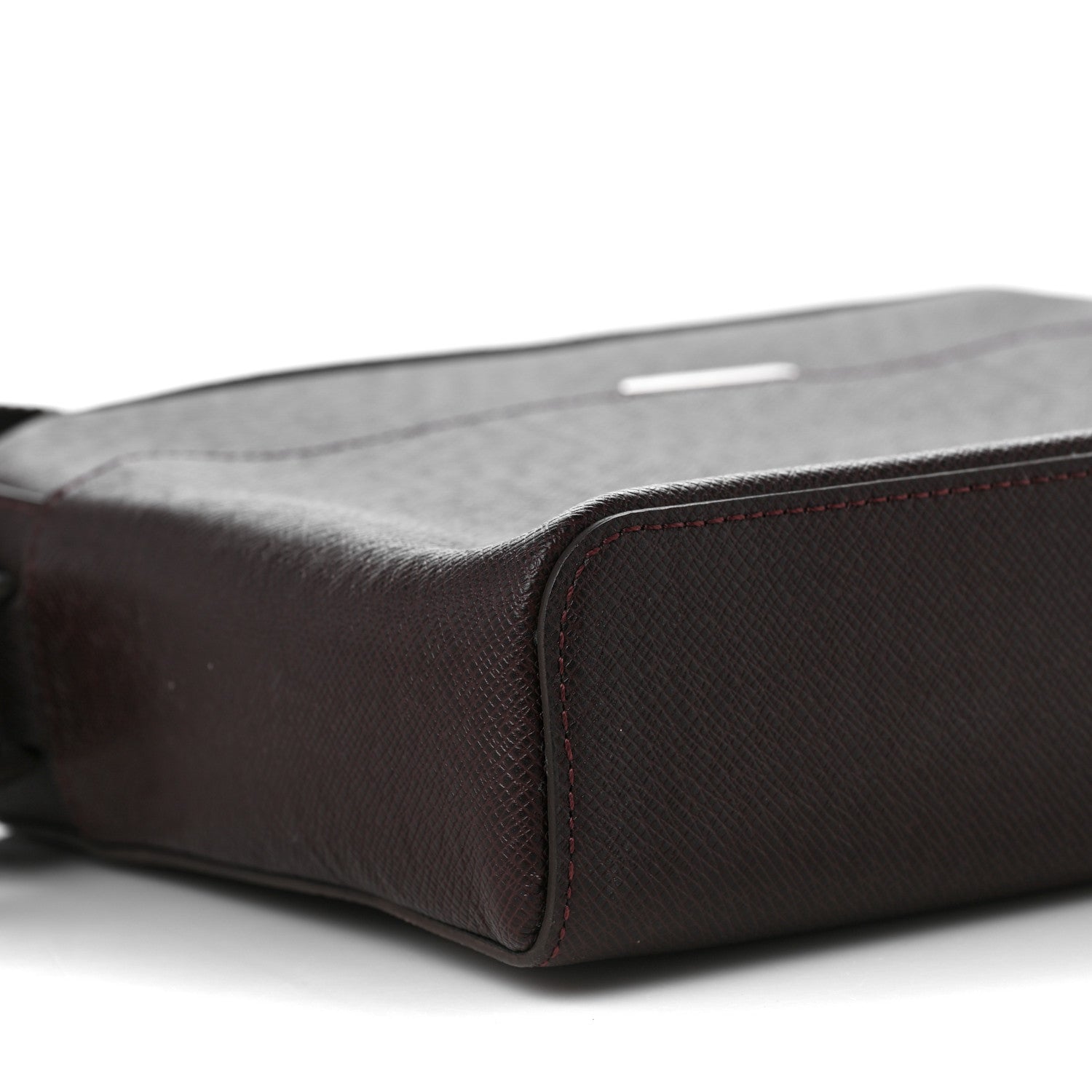 Louis Vuitton Taiga Anton Messenger PM Acajou 7 of 8