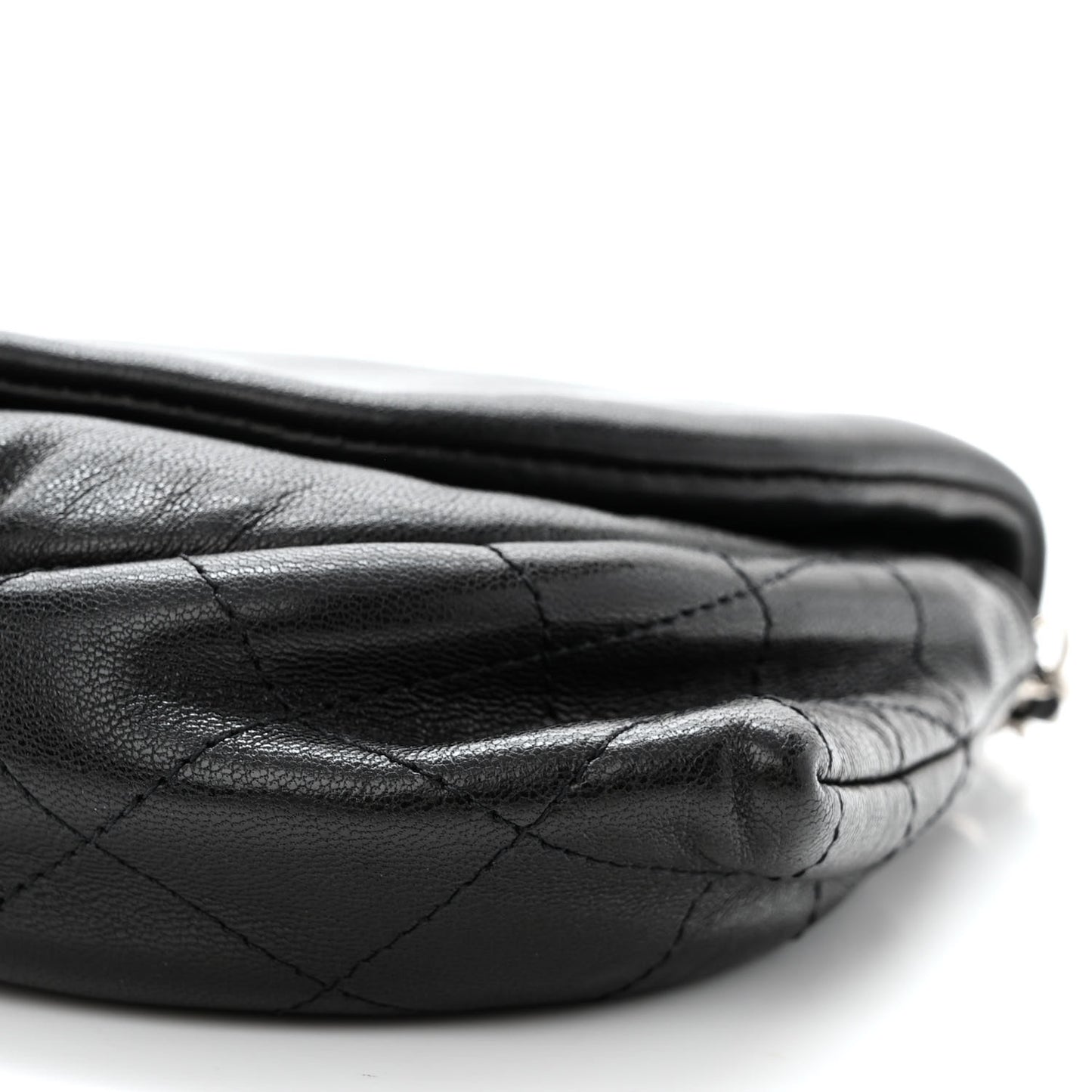 Lambskin Half Moon Wallet On Chain WOC Black