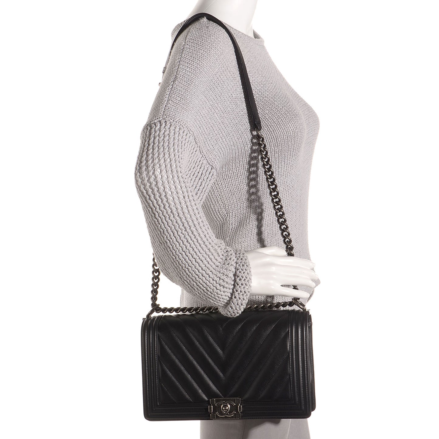 Calfskin Chevron New Medium Boy Flap Black