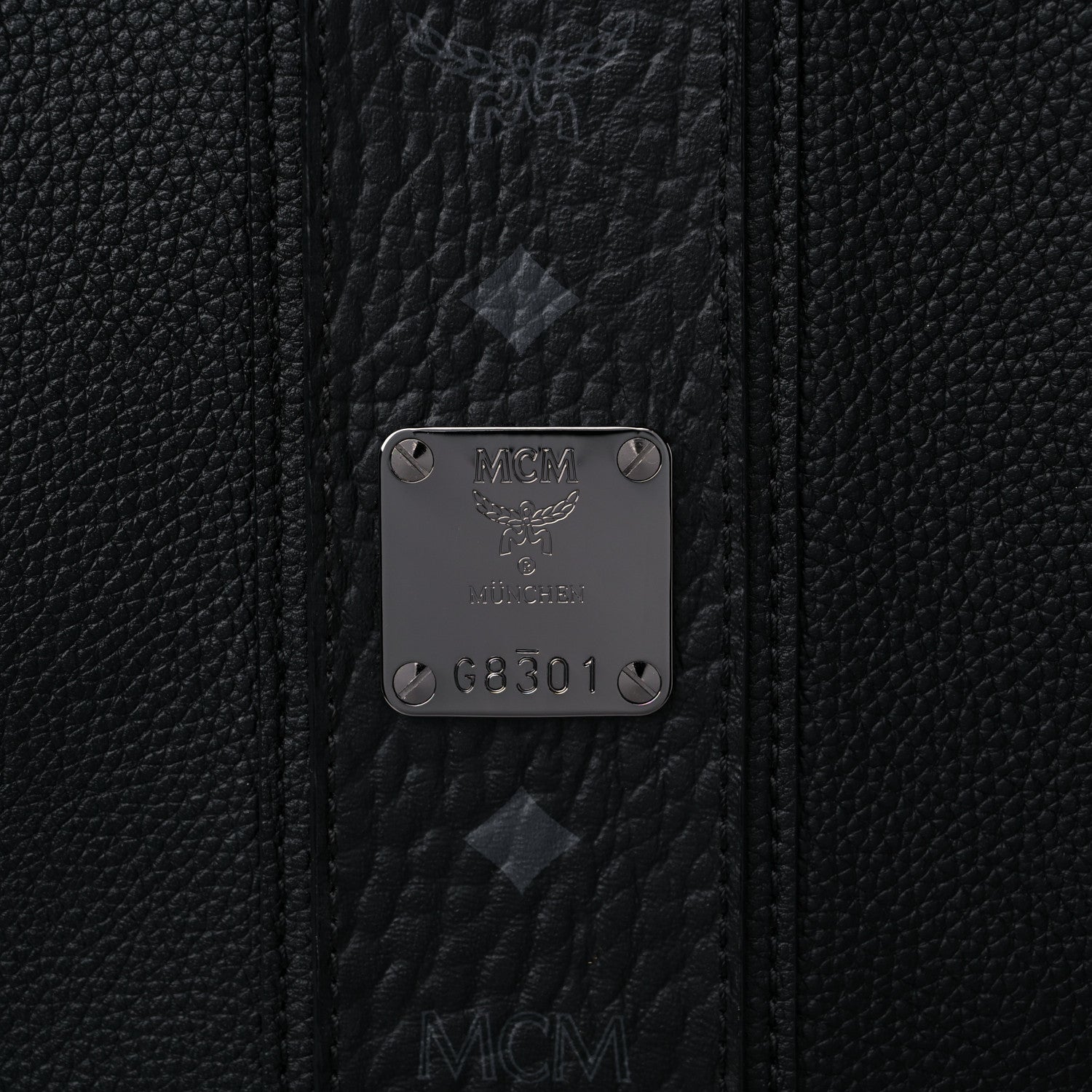 MCM Grained Calfskin Visetos Medium Liz Reversible Shopper Tote Black 6 of 16