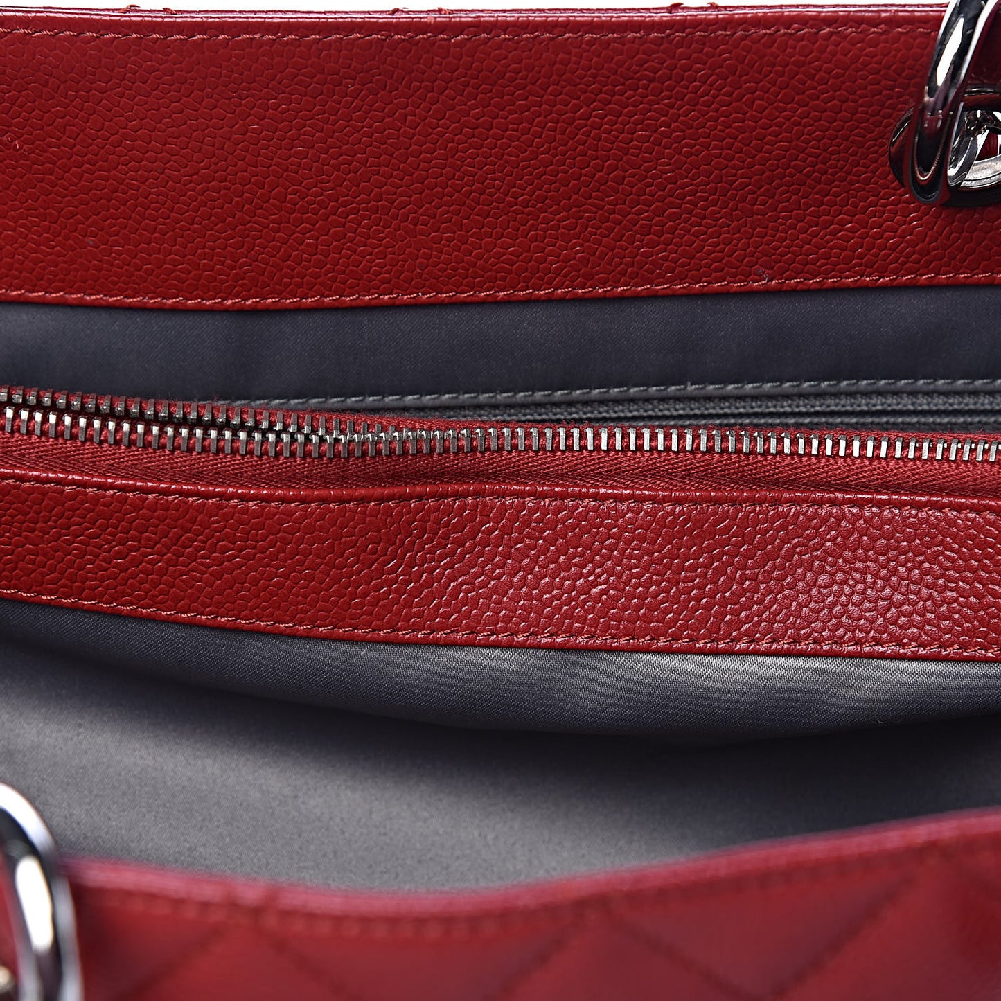 Caviar Quilted XL Grand Shopping Tote GST Red