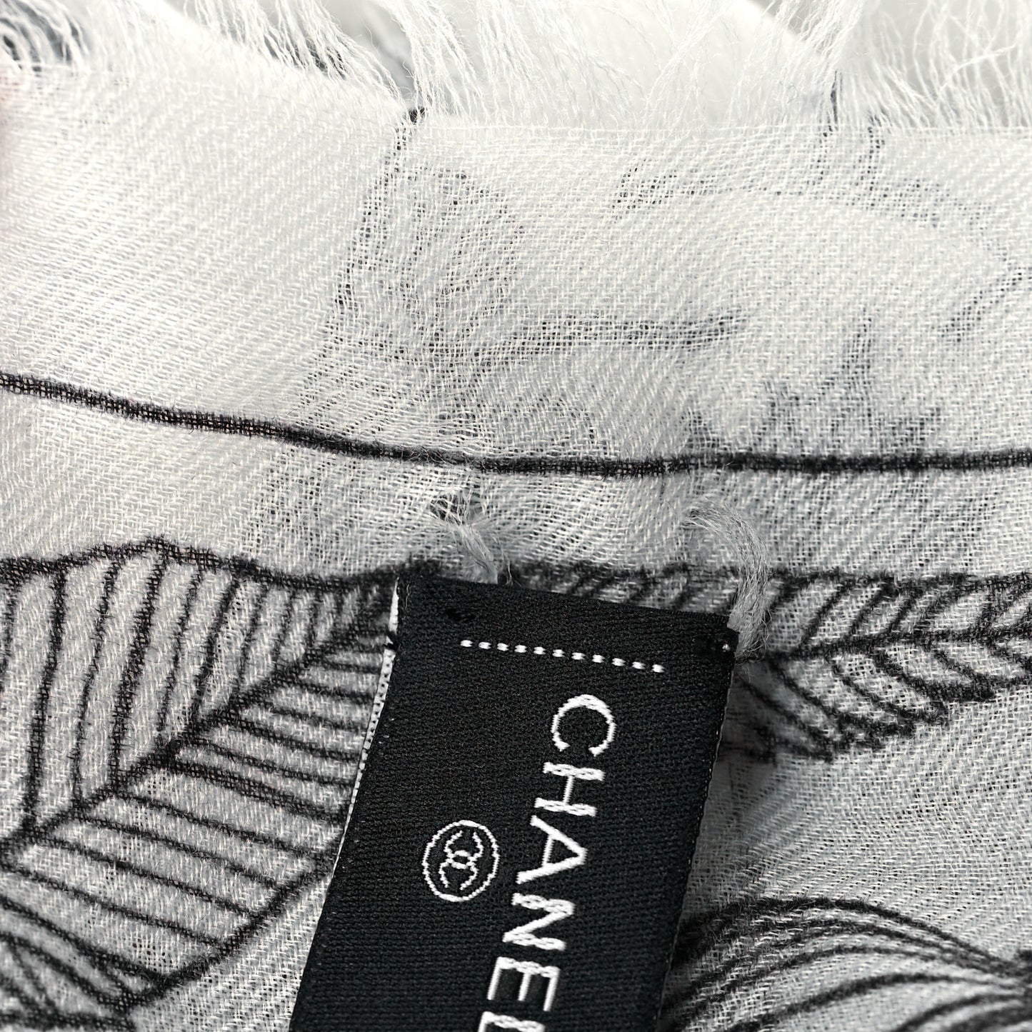 Cashmere CC Logo Leaves Scarf White Black