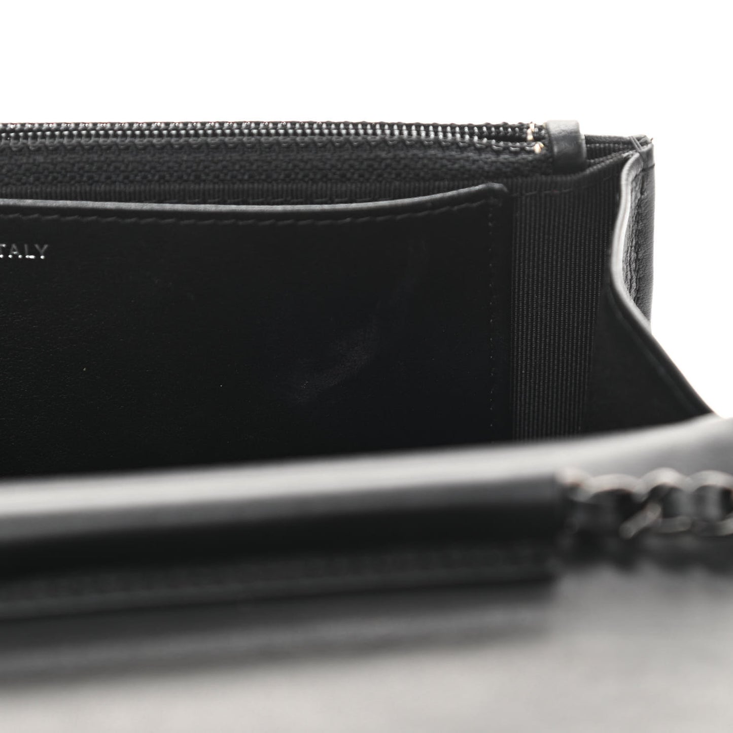Aged Calfskin Chevron Quilted Gabrielle Wallet On Chain WOC Black