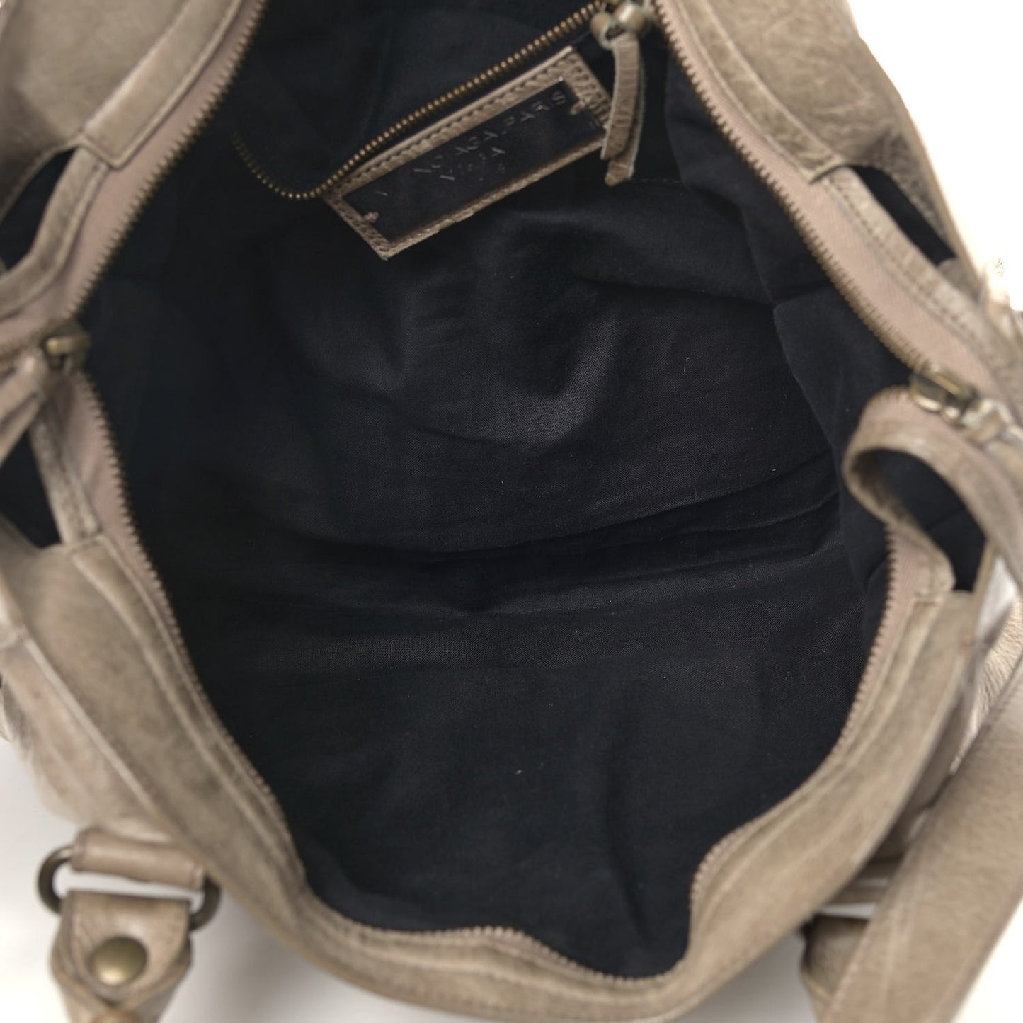 Chevre Classic Hardware City Taupe