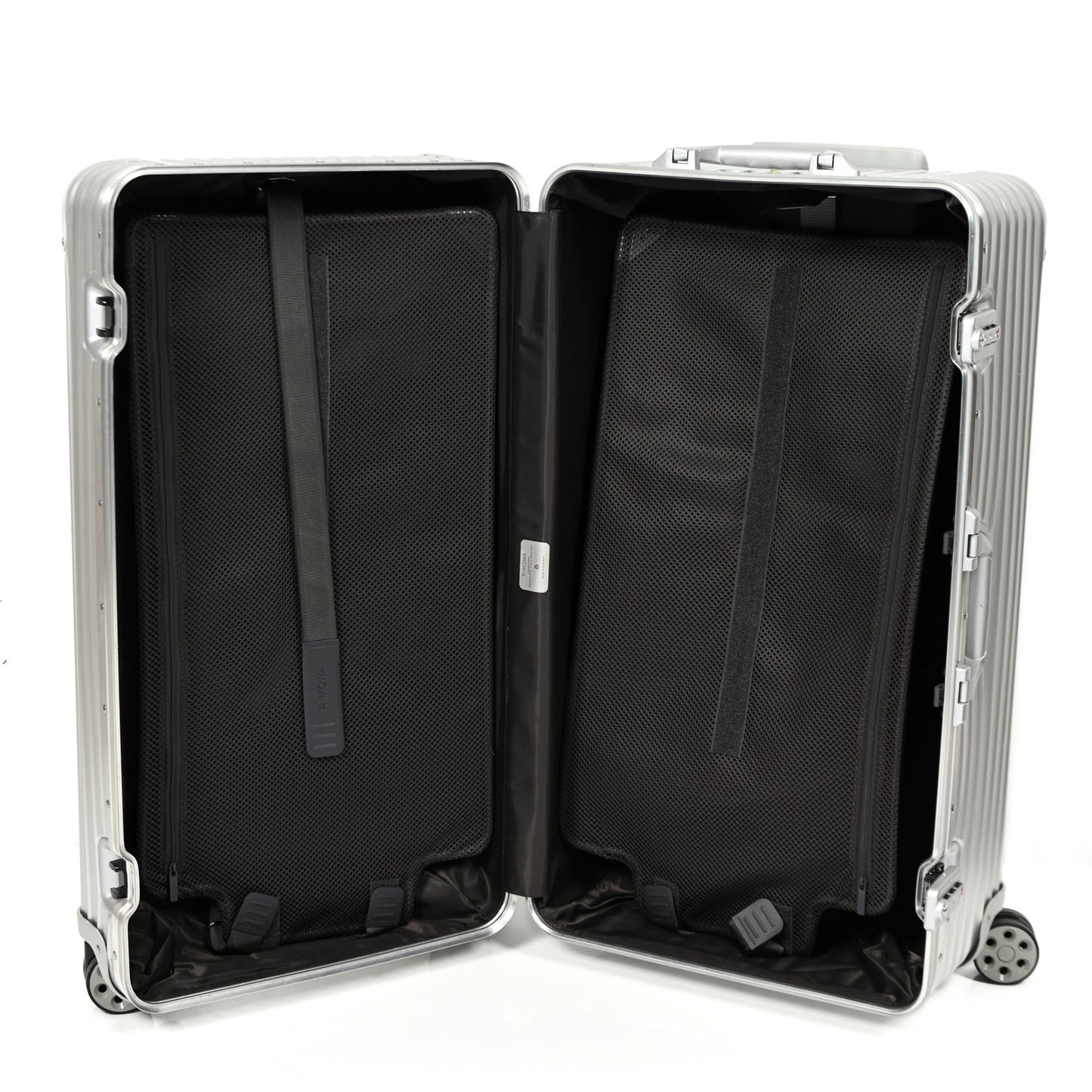 Aluminum Essential Trunk Plus Silver