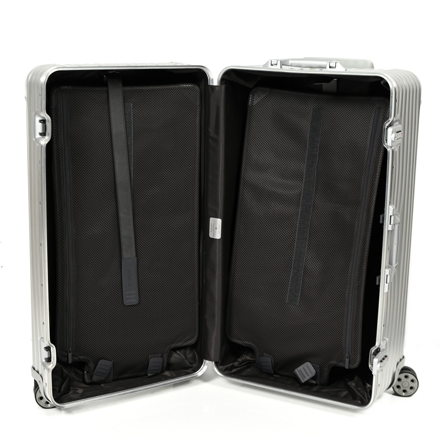 Rimowa Aluminum Essential Trunk Plus Silver 4 of 12