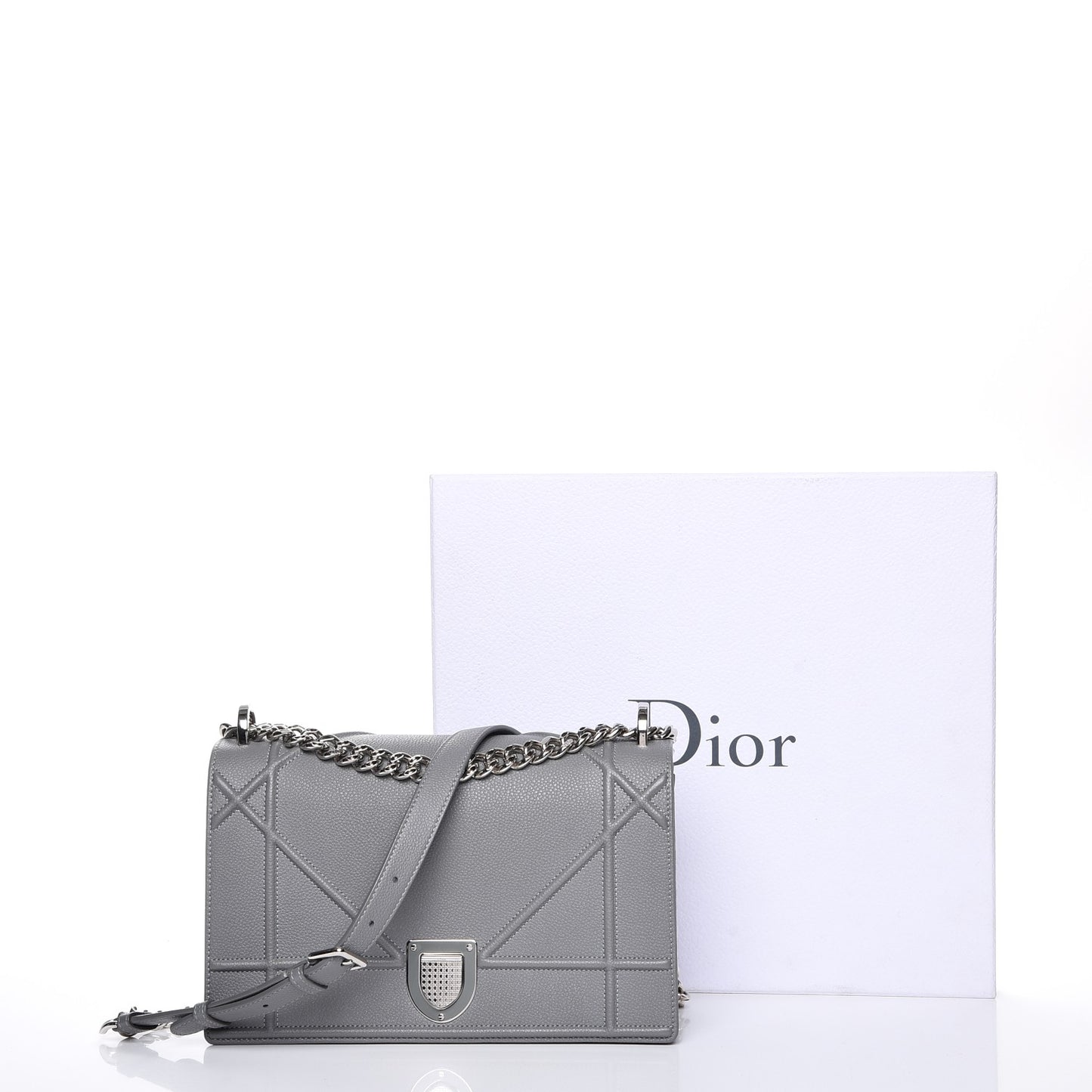 Grained Calfskin Medium Diorama Flap Bag Gris