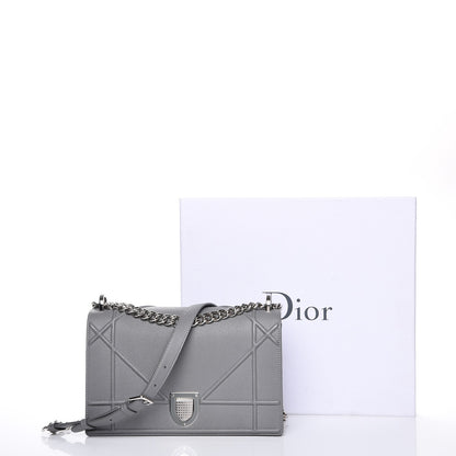 Christian Dior Grained Calfskin Medium Diorama Flap Bag Gris 8 of 8