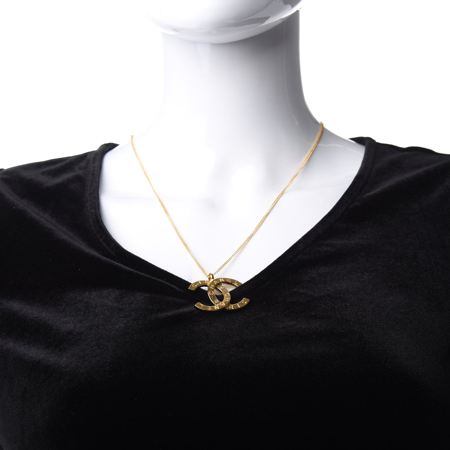 Metal CC Paris Button Necklace Gold