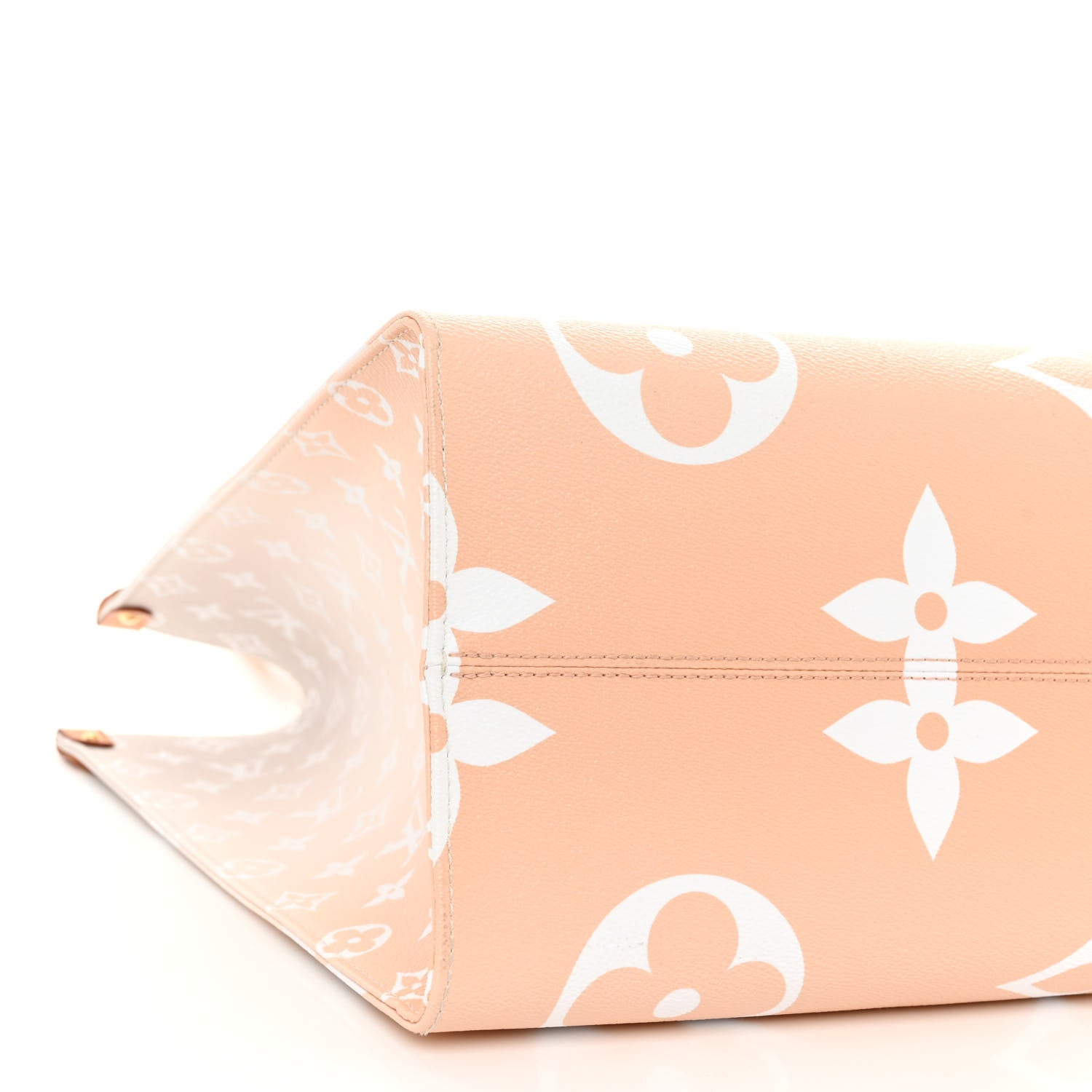 Louis Vuitton LOUIS VUITTON Monogram Giant By The Pool OnTheGo GM Brume 8 of 9