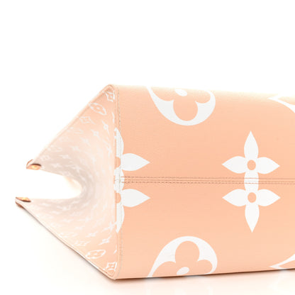 Louis Vuitton LOUIS VUITTON Monogram Giant By The Pool OnTheGo GM Brume 8 of 9