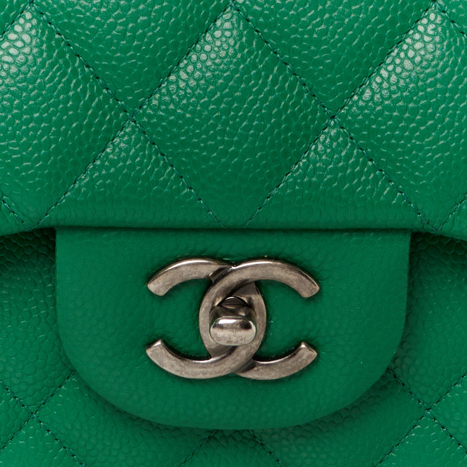 Chanel Caviar Quilted Jumbo Double Flap Green 9 of 11