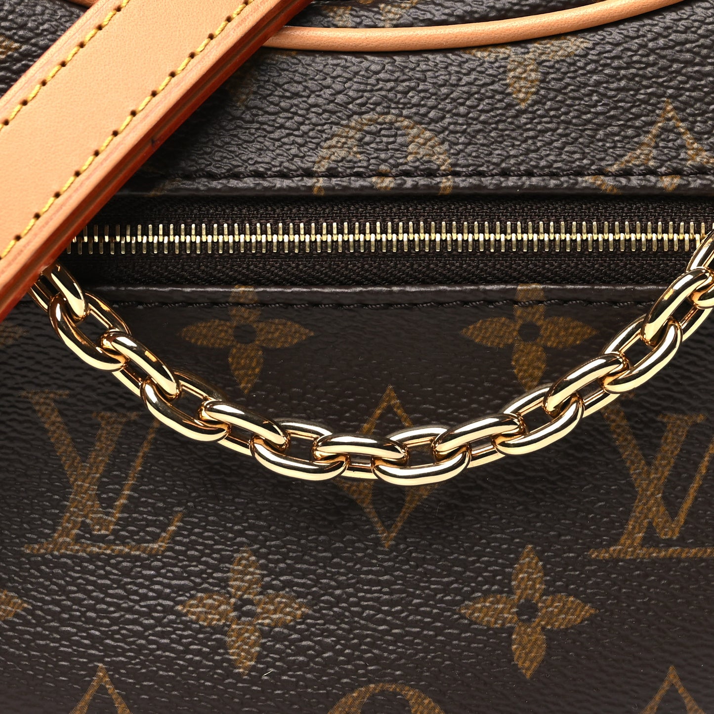 Monogram Loop