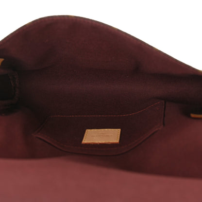 Louis Vuitton Monogram Favorite MM 5 of 11