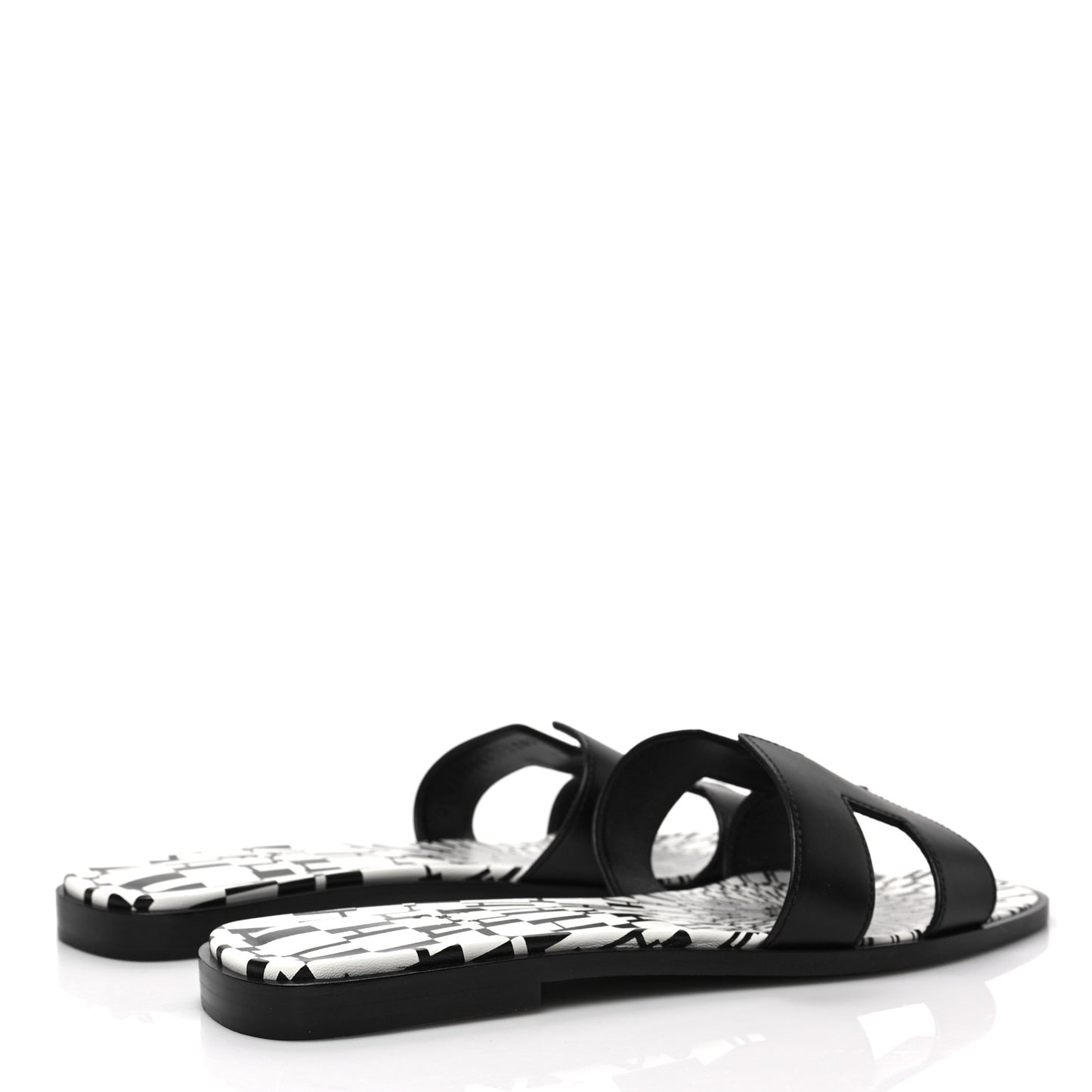 Calfskin Oran Sandals 40 Black White