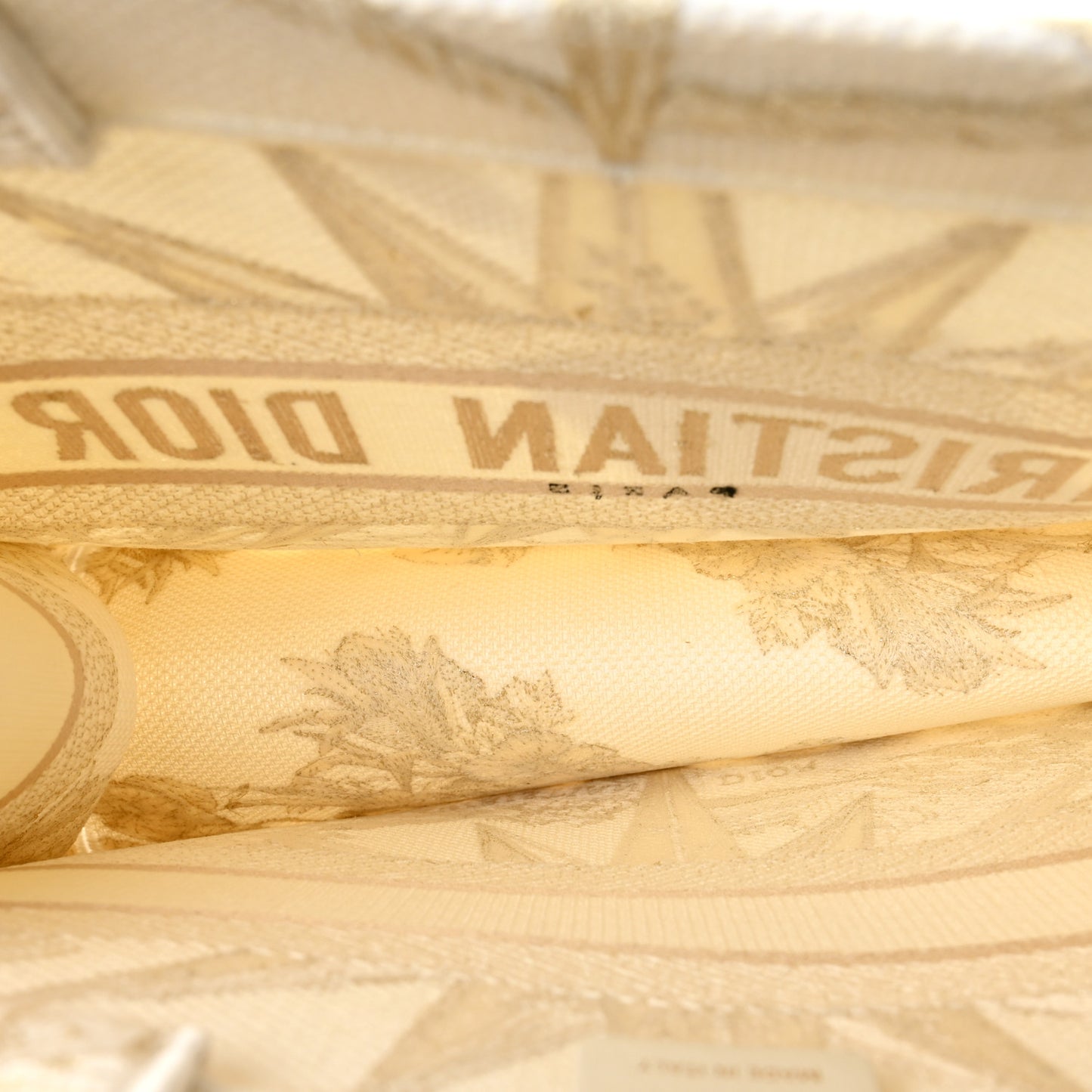 Canvas Embroidered Medium Reve d'Infini Book Tote Gold