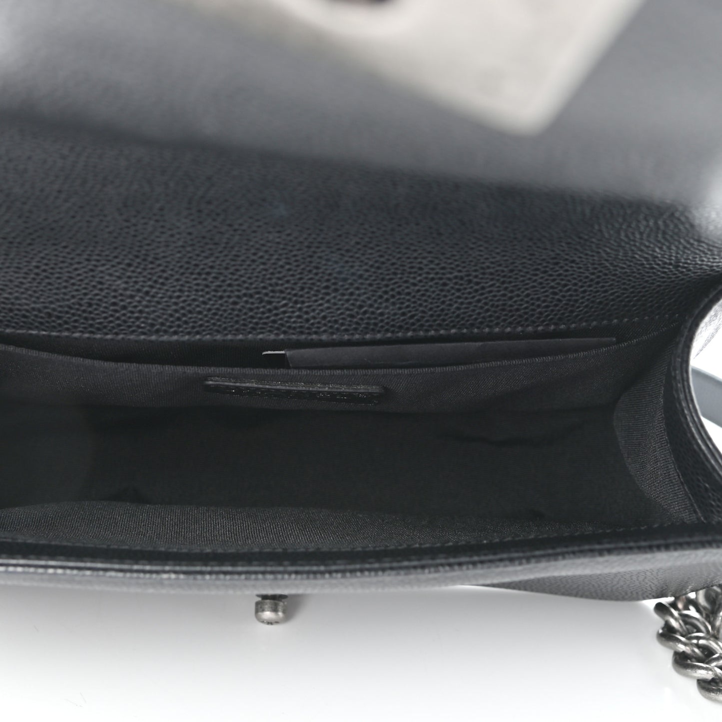 Caviar Quilted Medium Boy Flap Black