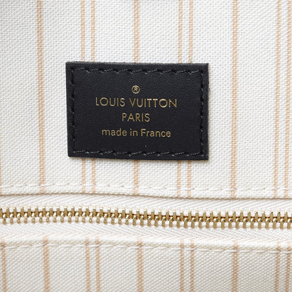 Louis Vuitton Monogram Giant Jungle Onthego GM Ivory 6 of 8