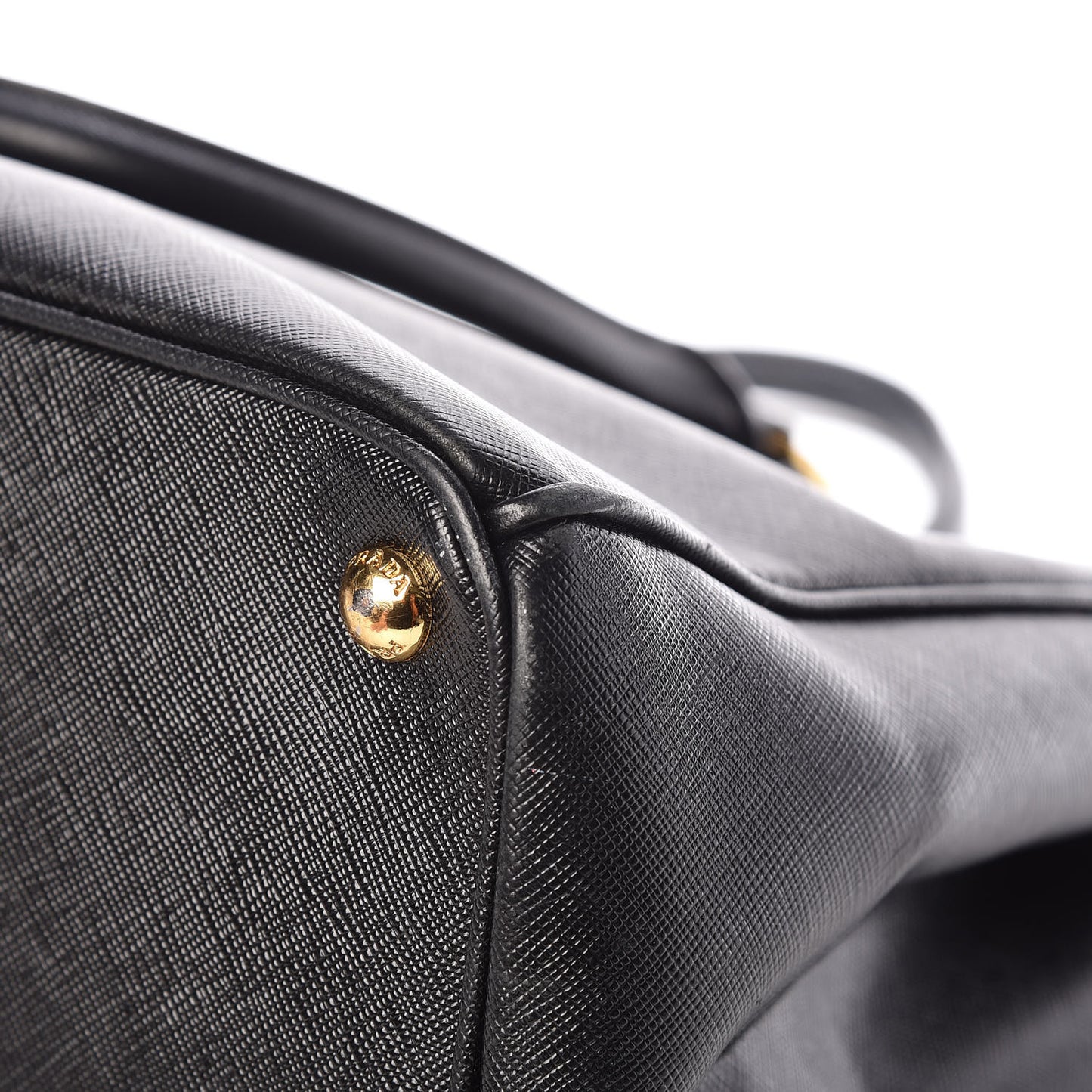 Saffiano Medium Galleria Double Zip Tote Black