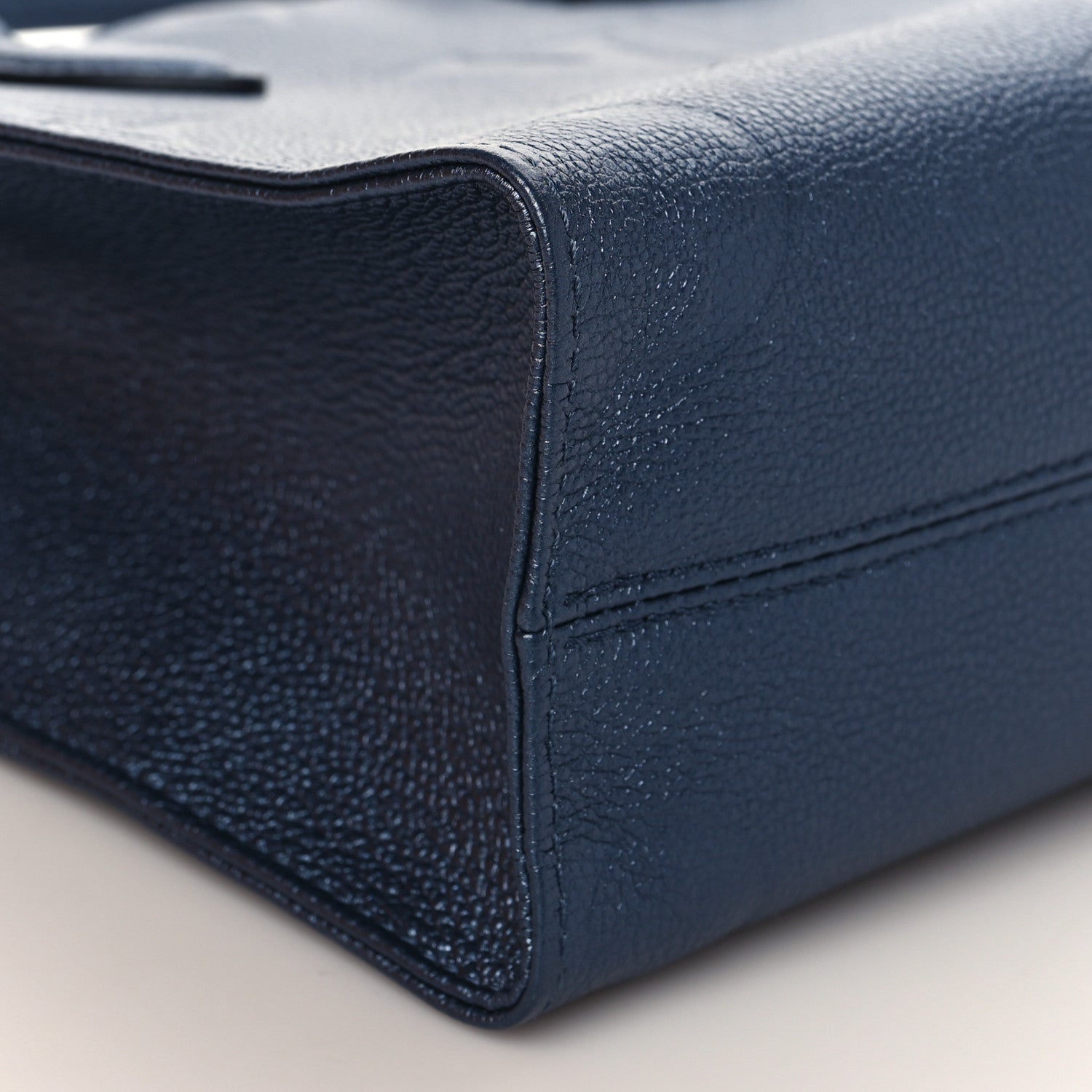 Louis Vuitton Metallic Empreinte Monogram Giant Onthego PM Navy Nacre 7 of 9