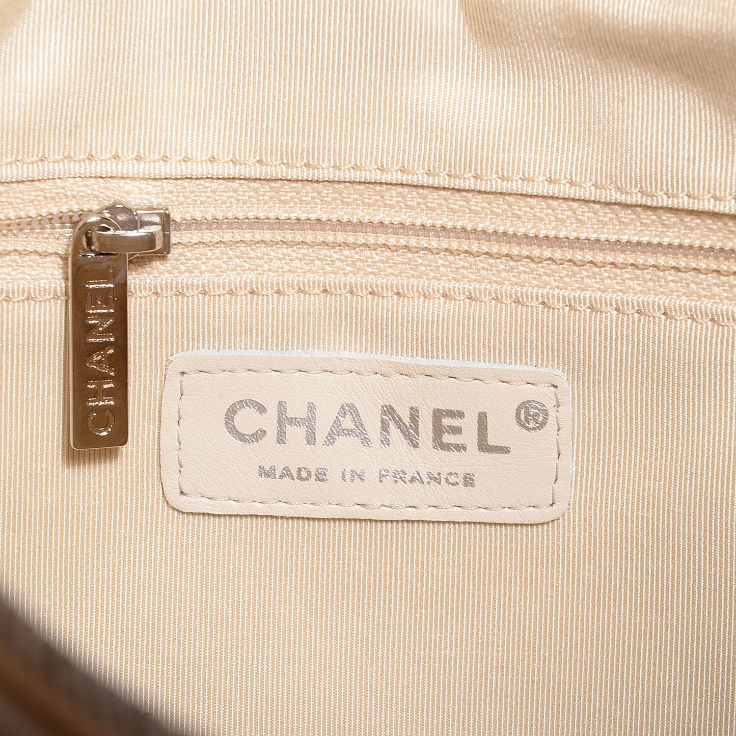 Caviar CC Hobo Beige Clair