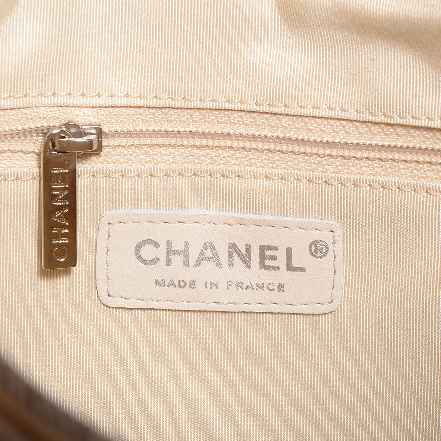 Chanel Caviar CC Hobo Beige Clair 7 of 9