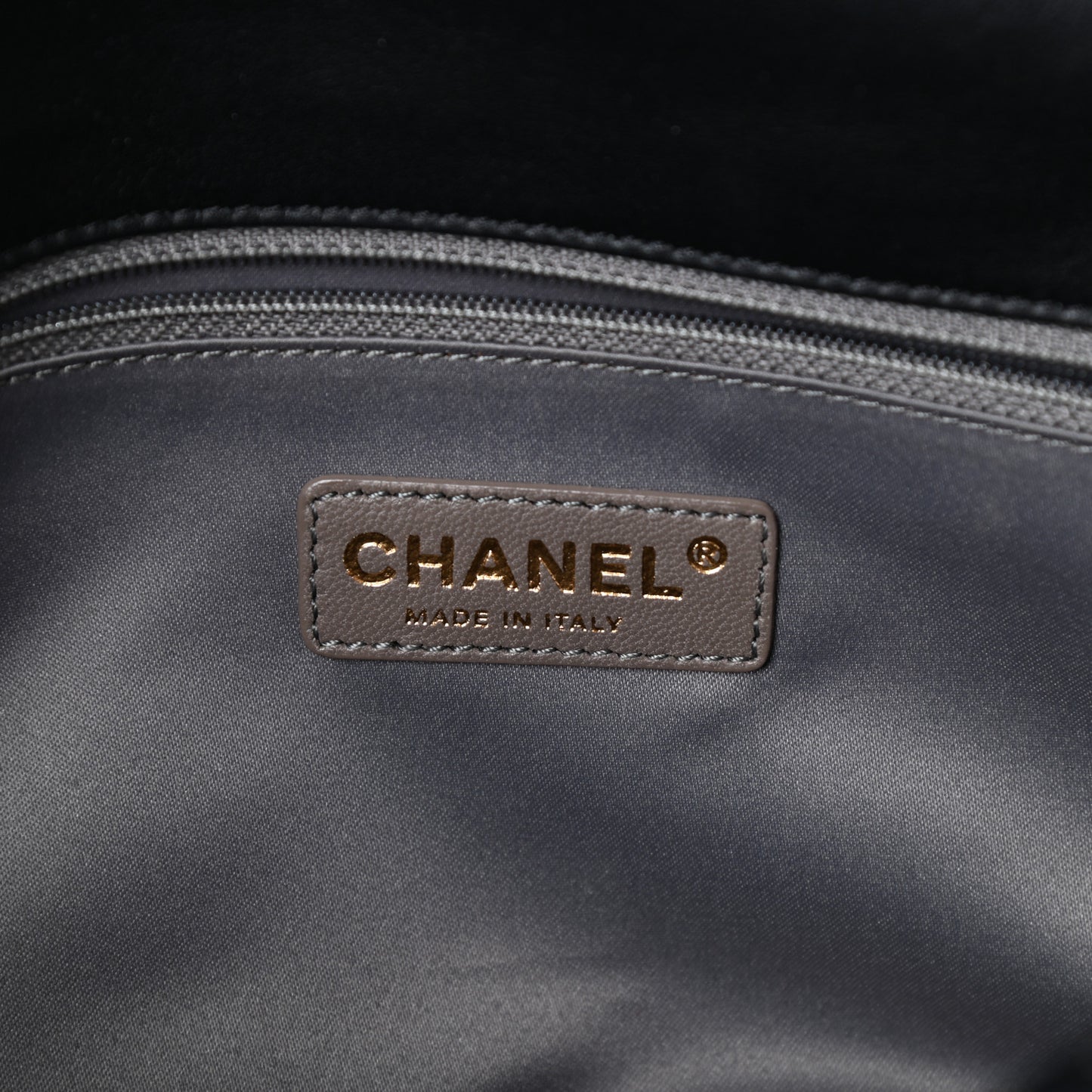 Calfskin Stitch Triptych Flap Black