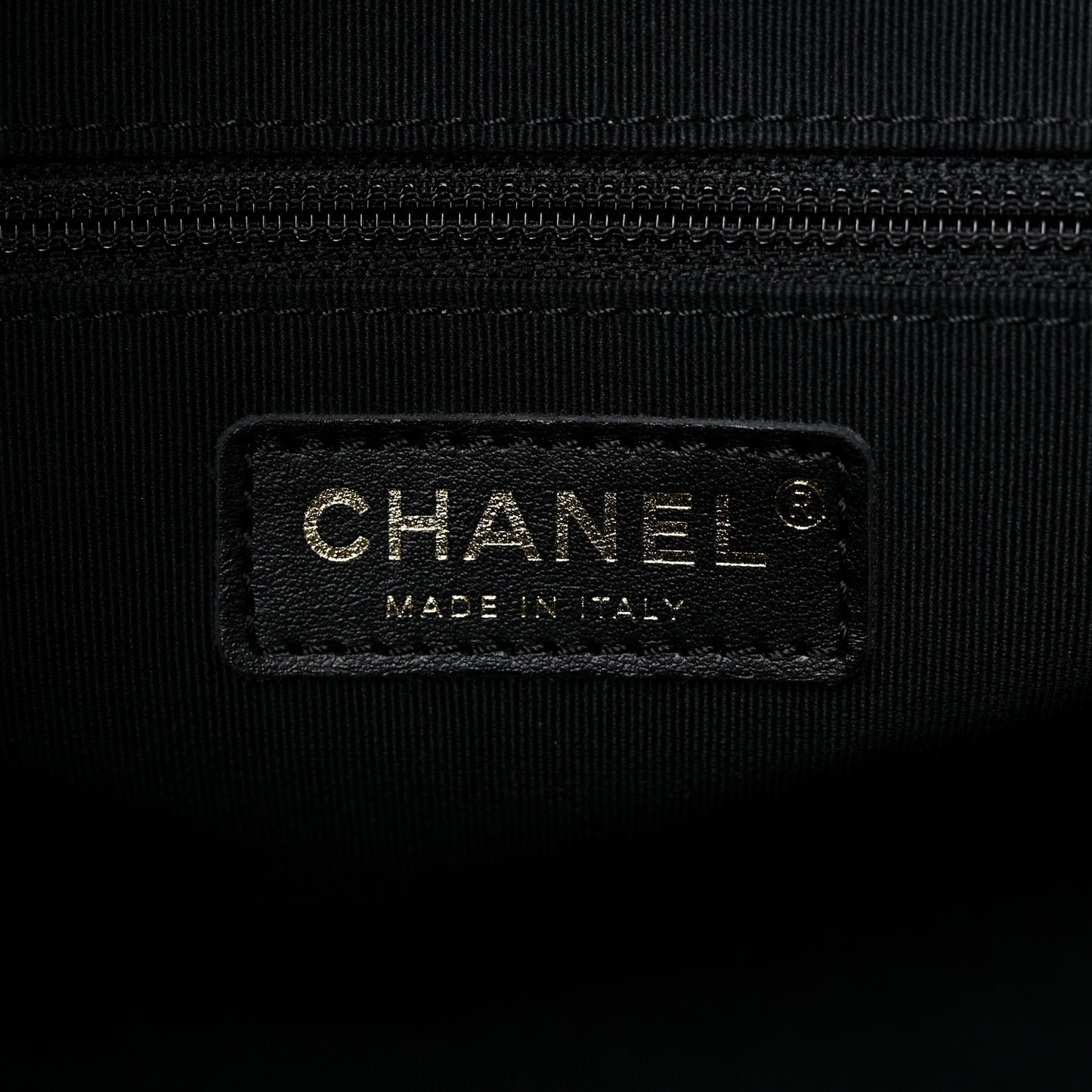 Calfskin Quilted Chain Lines Shopping Tote Black
