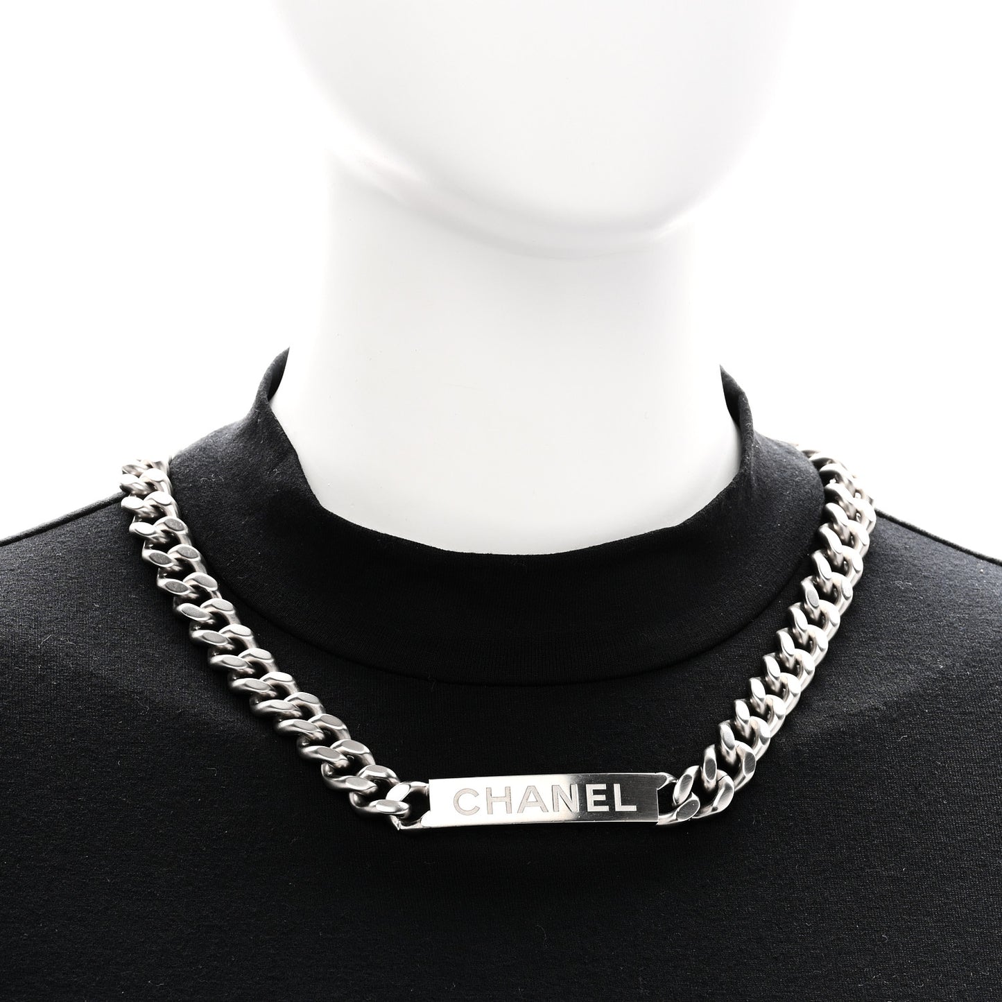 Oversized Chain Logo Short Necklace Silver
