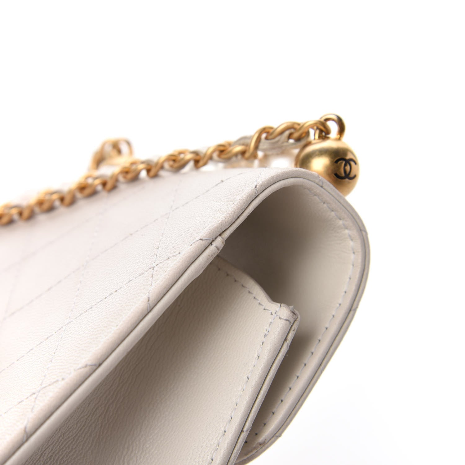 Chanel Goatskin Chic Pearls Clutch On Chain White 18 of 18
