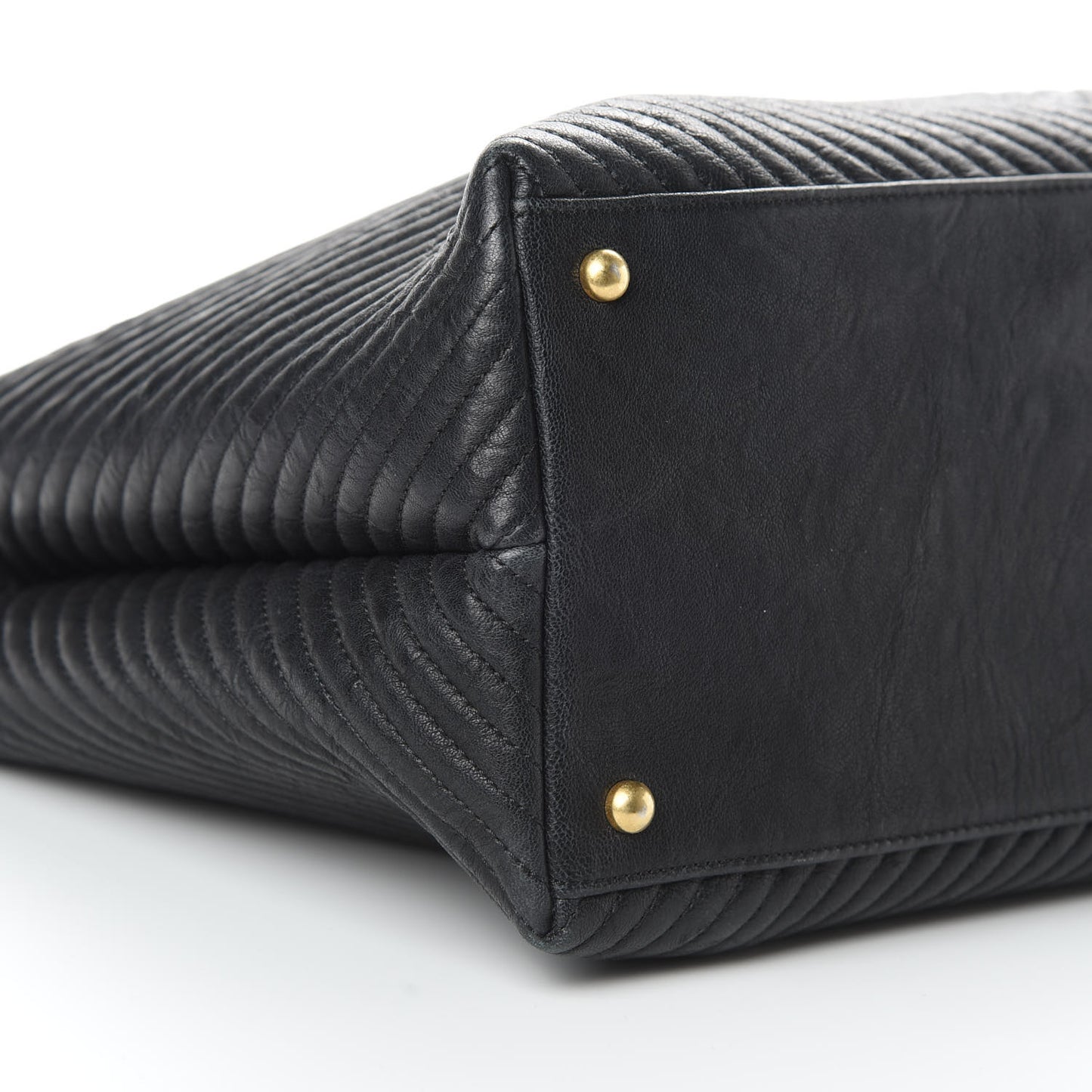 Wrinkled Lambskin Chevron Quilted Large Surpique Tote Black