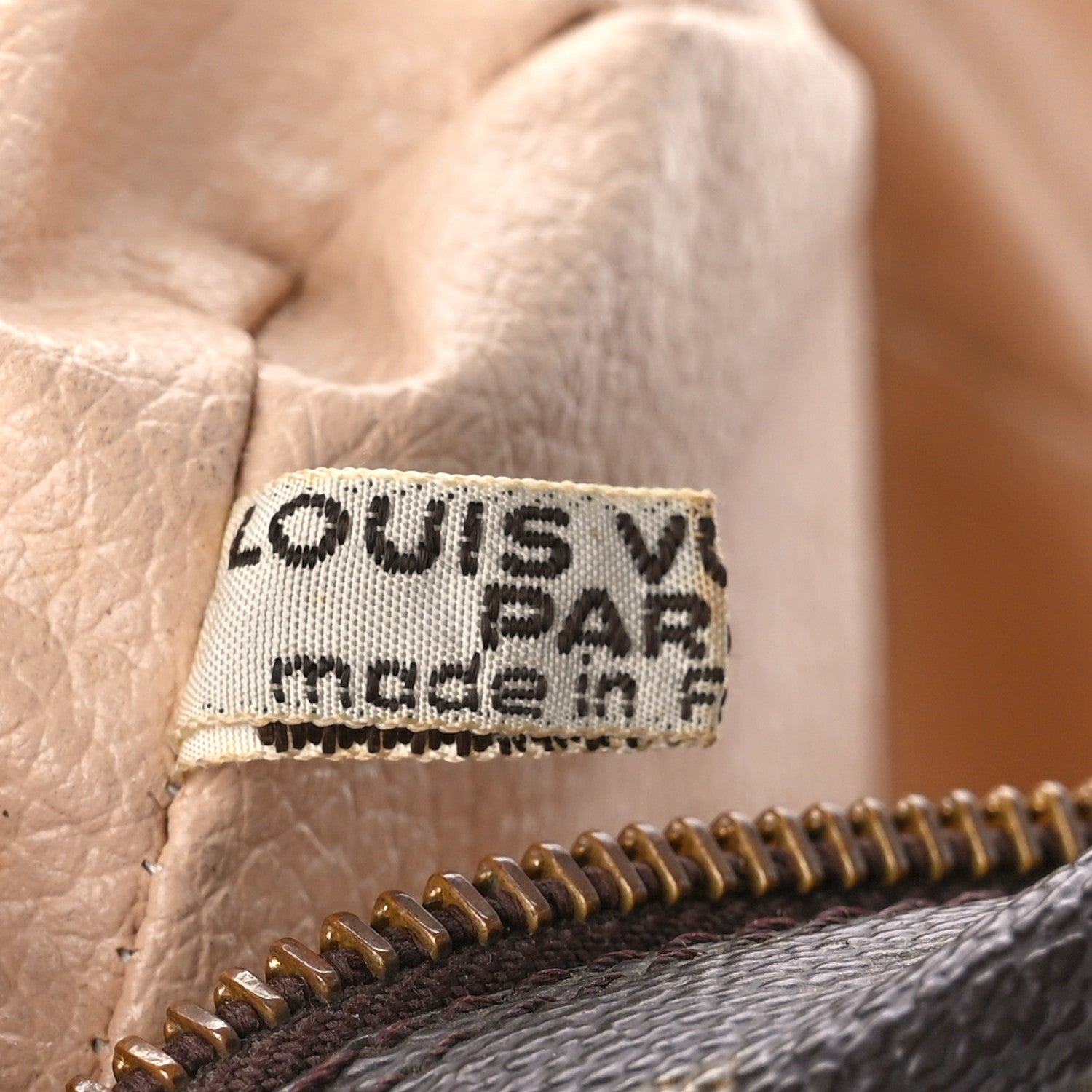 Louis Vuitton Monogram Trousse Toilette 28 7 of 13