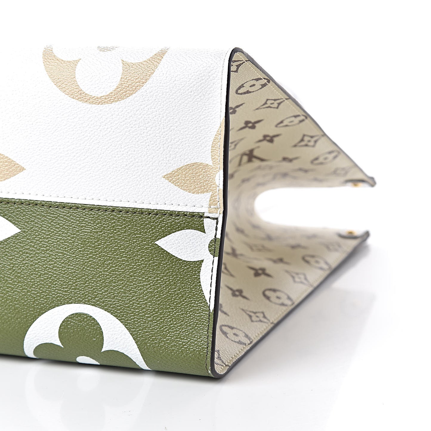 Monogram Giant Onthego GM Kaki Beige