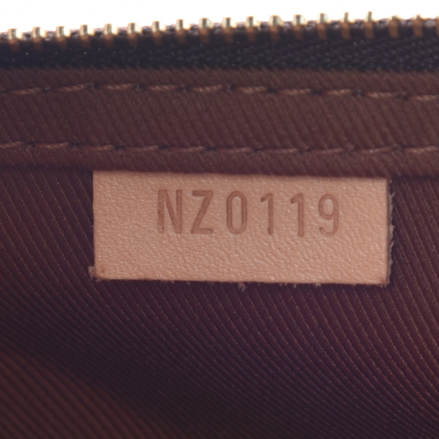 Louis Vuitton Monogram Packing Cube MM 9 of 10