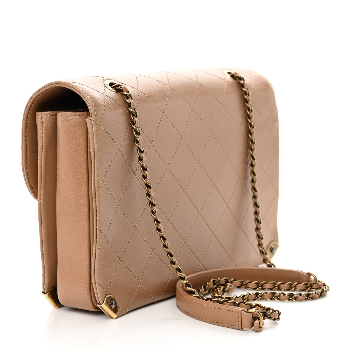 Shiny Lambskin Quilted Around The Corner Flap Beige
