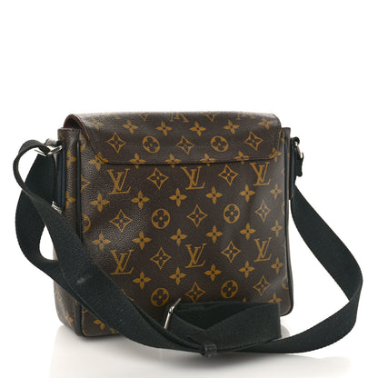 Louis Vuitton Monogram Macassar District PM 3 of 10