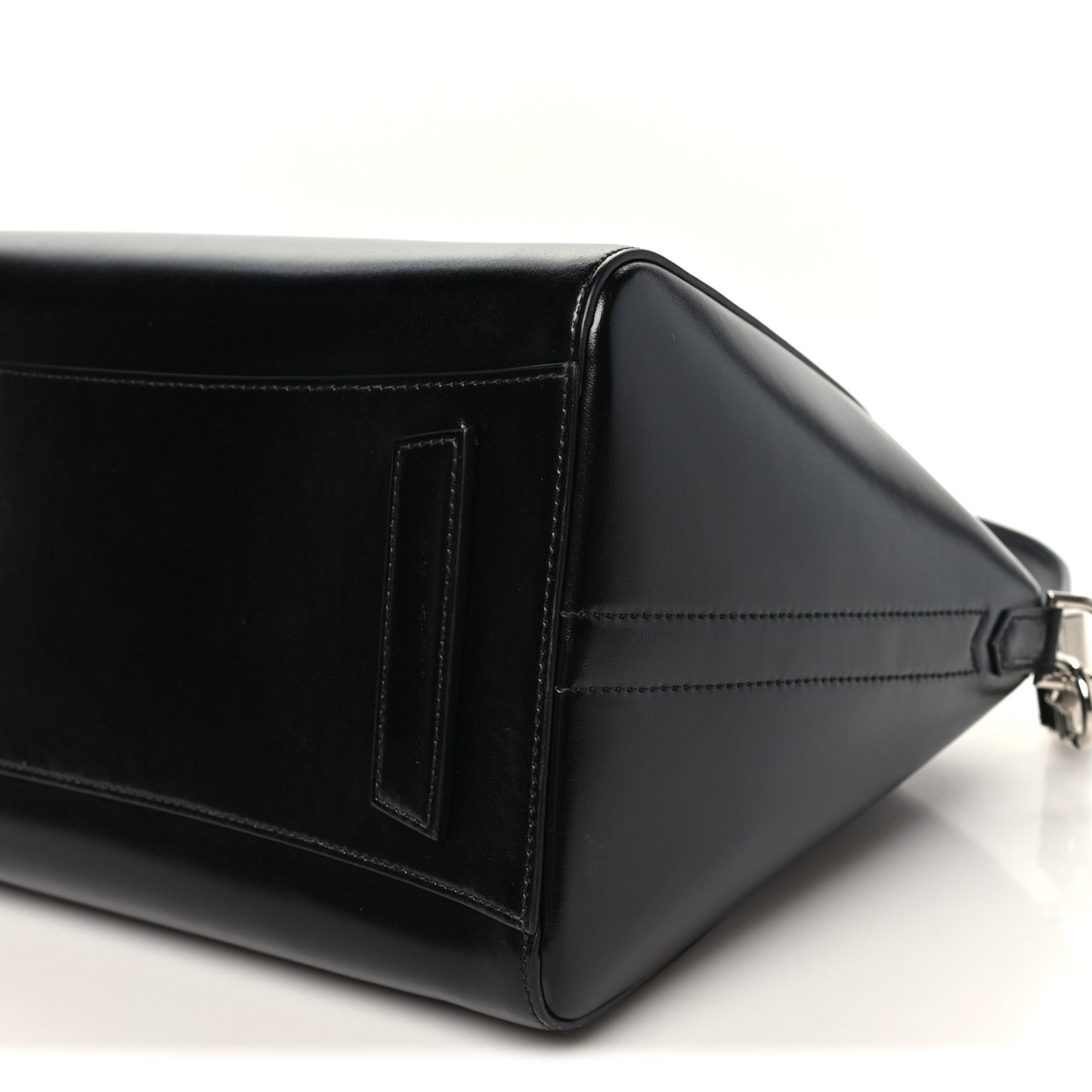 Shiny Lord Calfskin Large Antigona Black