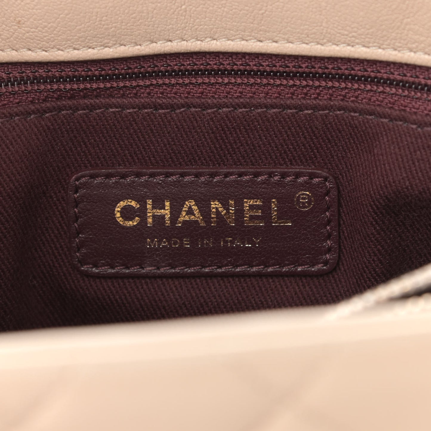 Shiny Sheepskin Quilted Small Trapezio Flap Beige