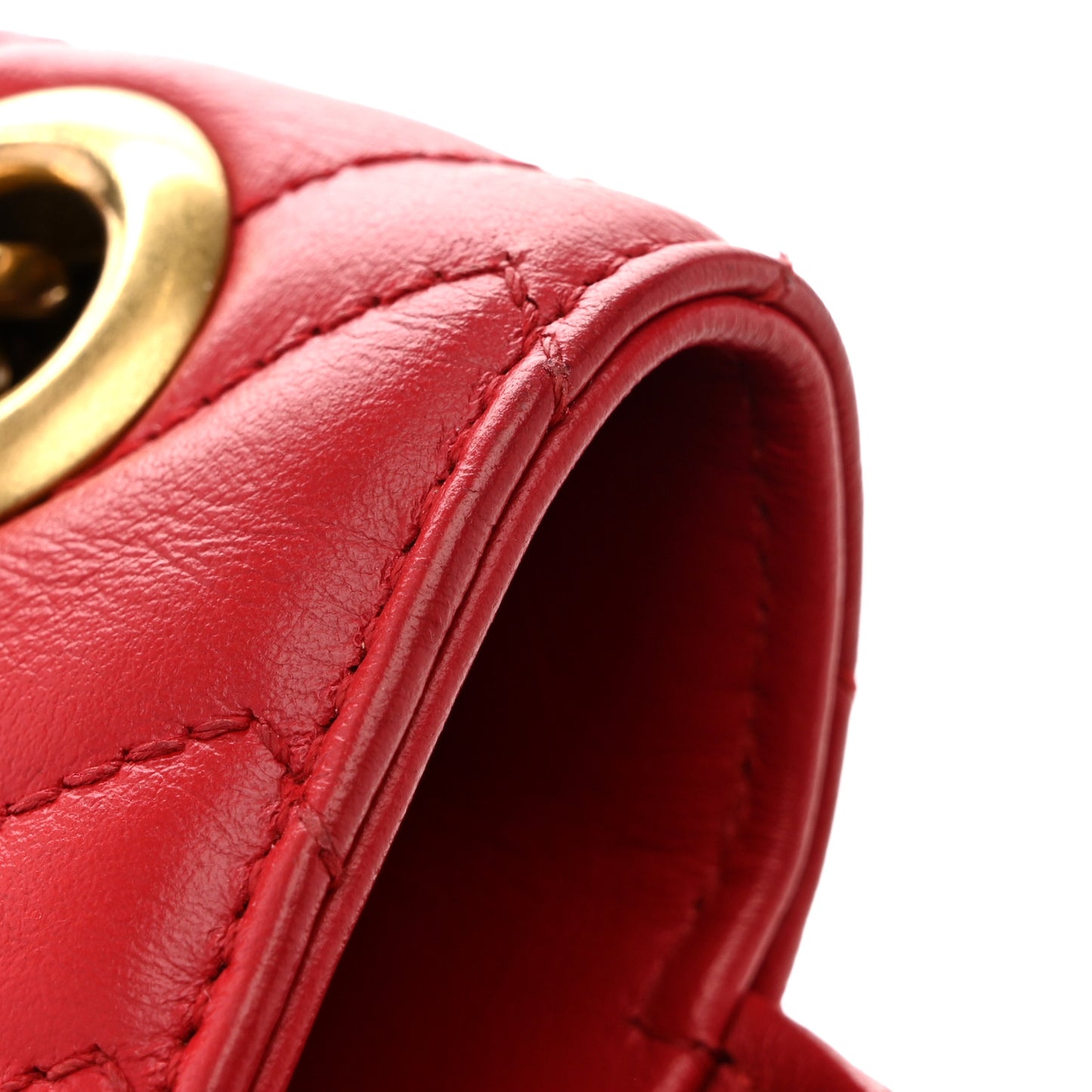 Calfskin Matelasse Small GG Marmont Shoulder Bag Hibiscus Red