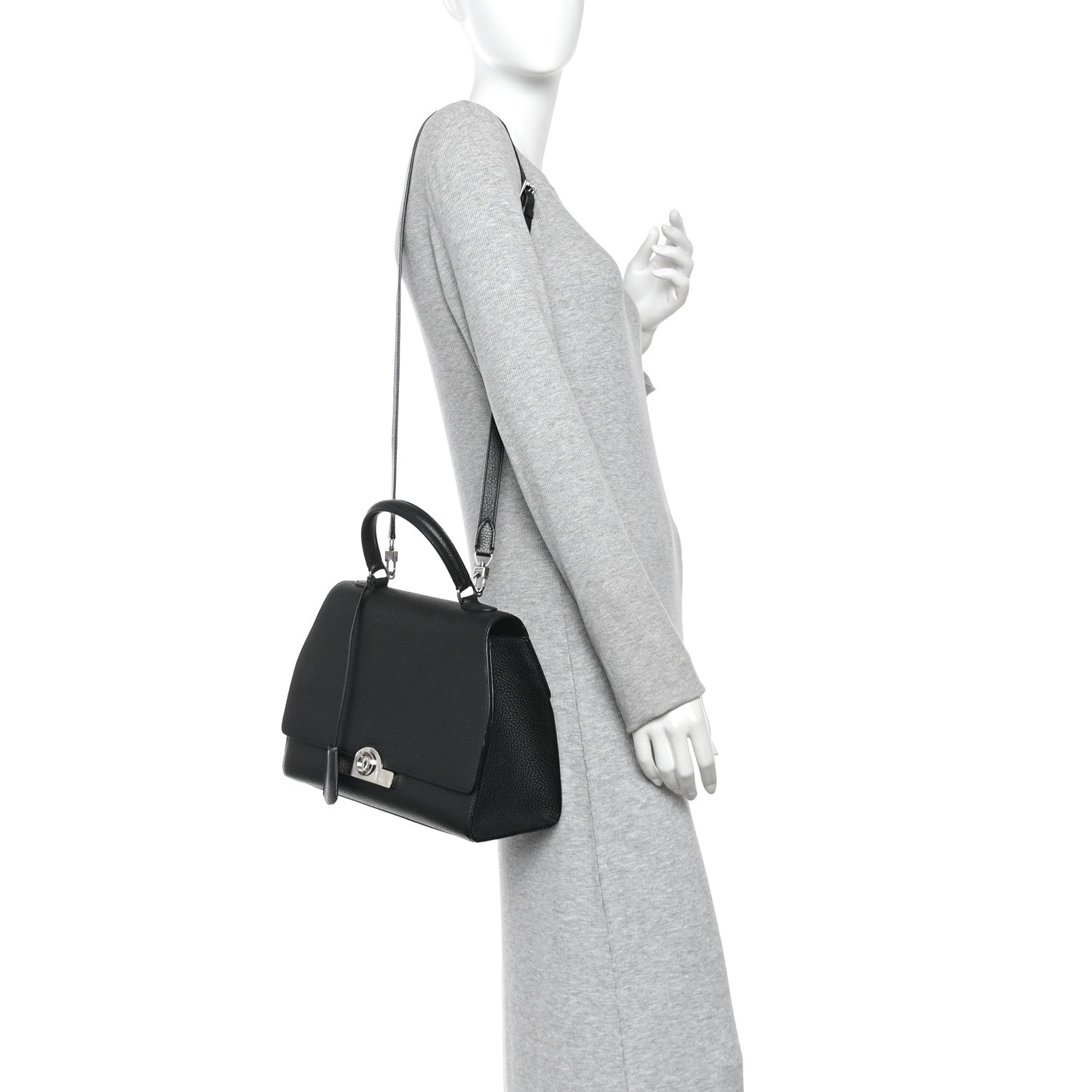 Moynat Taurillon Blush Rejane MM Black 2 of 9